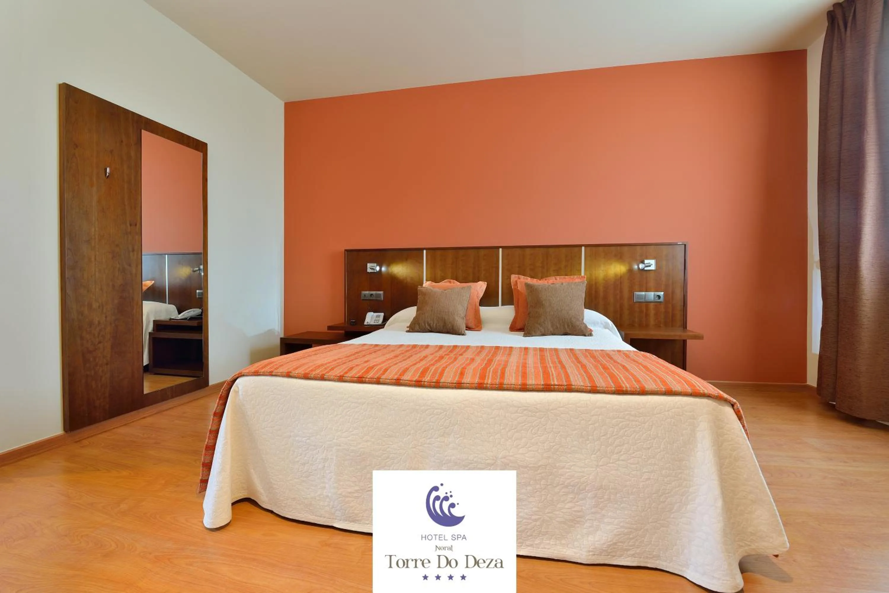 Bedroom, Bed in Hotel Spa Norat Torre Do Deza 4* Superior