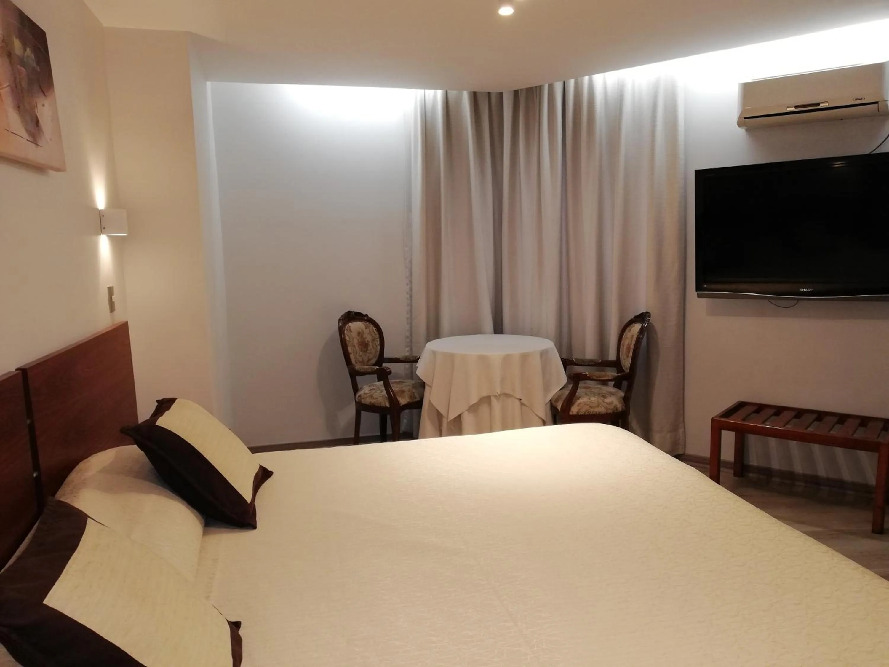 Bed in Hotel Montecarlo Santiago