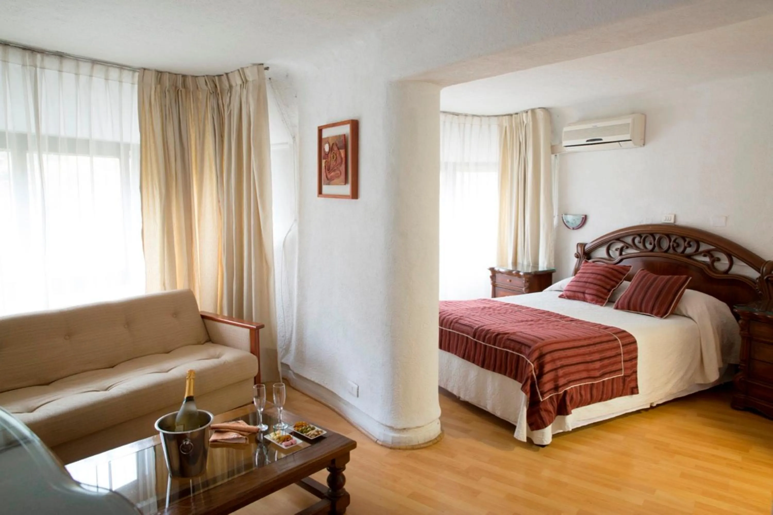 Bedroom, Bed in Hotel Montecarlo Santiago