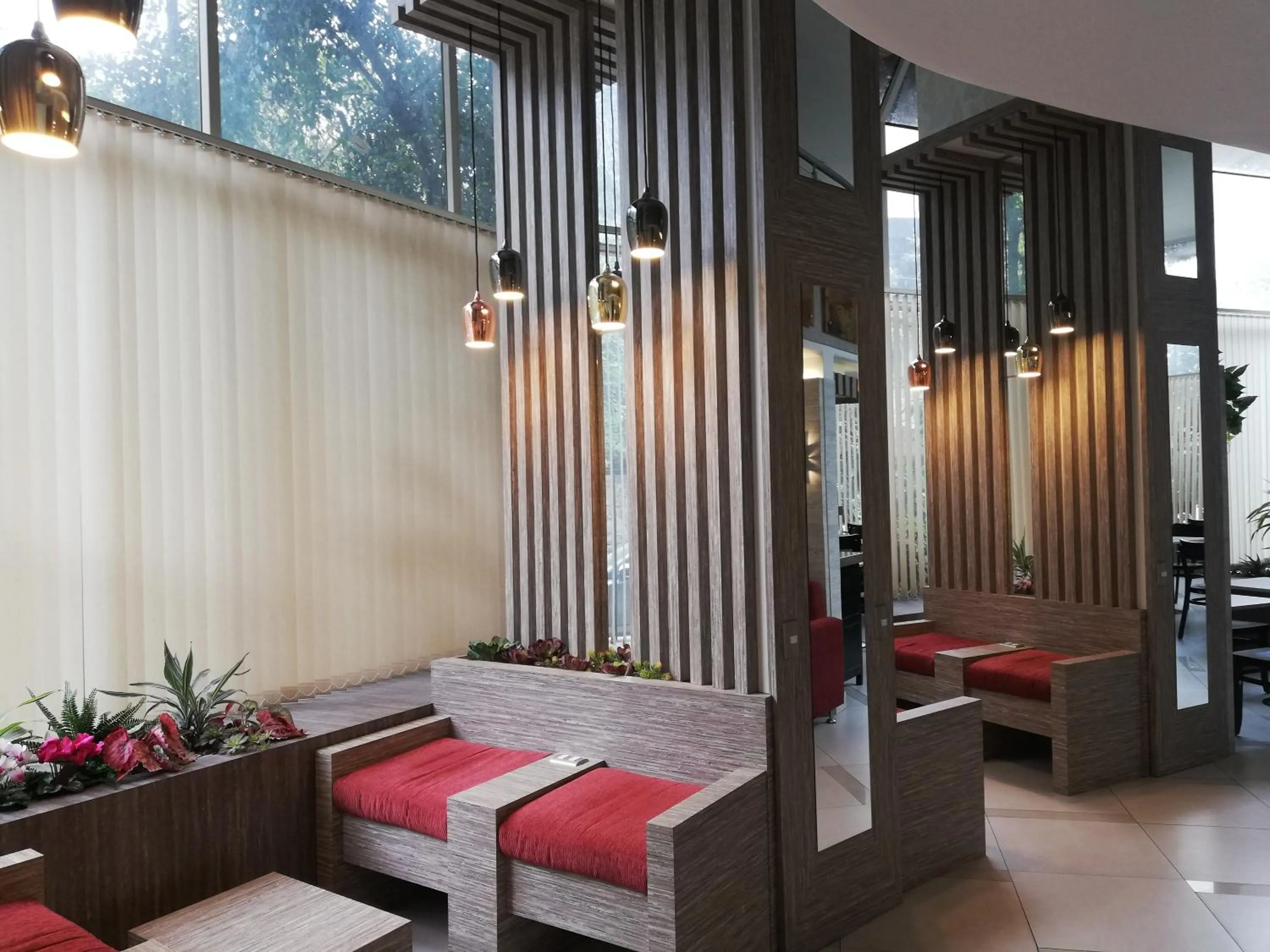 Communal lounge/ TV room in Hotel Montecarlo Santiago