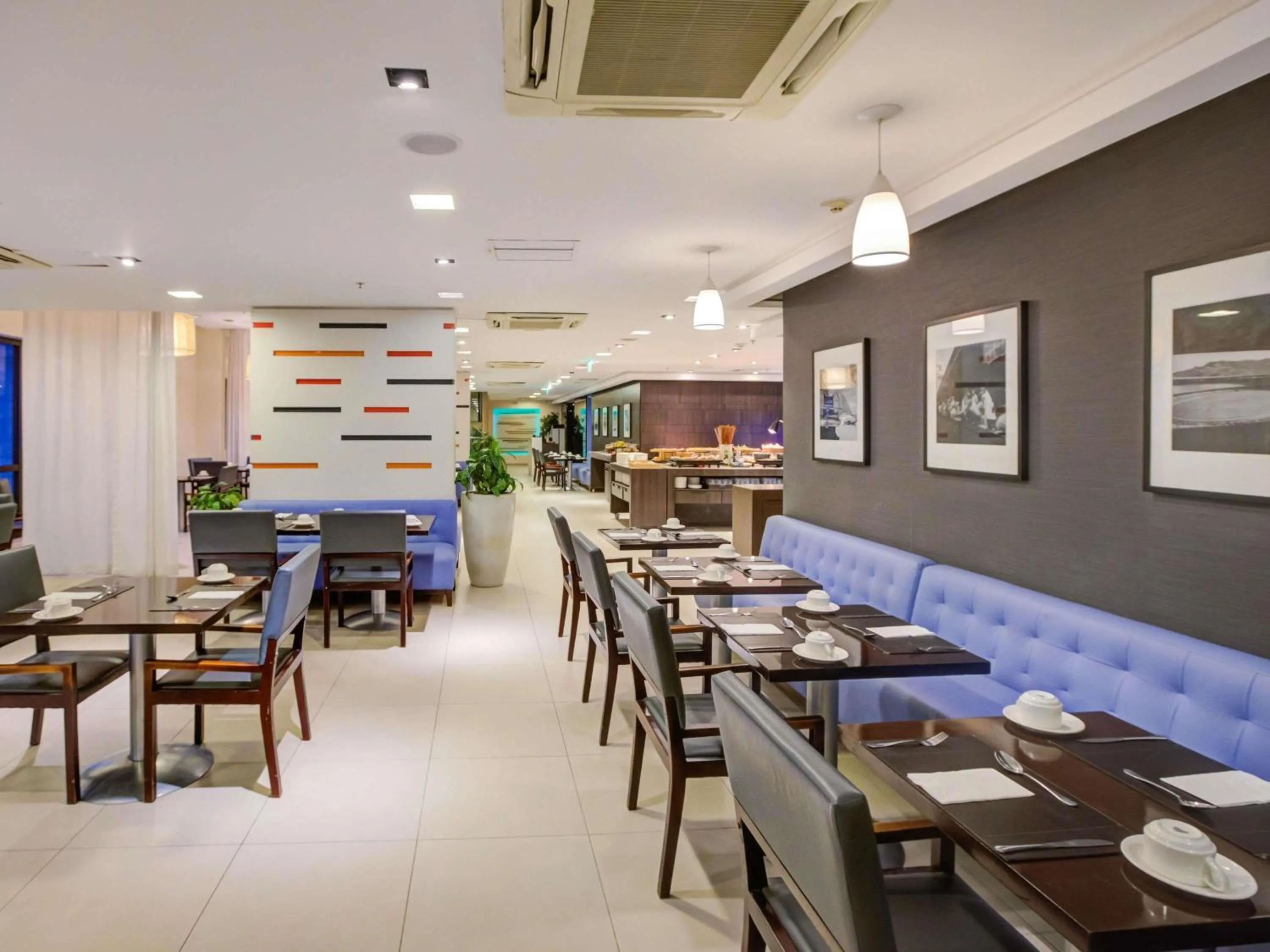 Restaurant/places to eat in Novotel RJ Santos Dumont