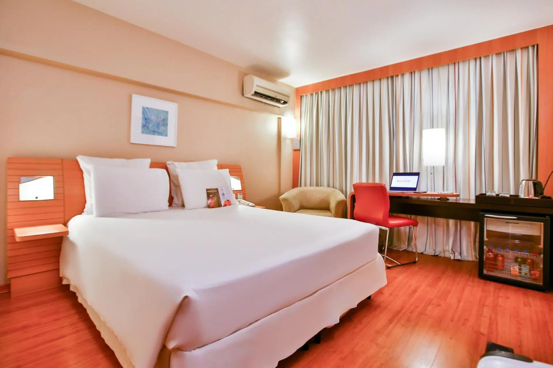 TV and multimedia, Bed in Novotel RJ Santos Dumont