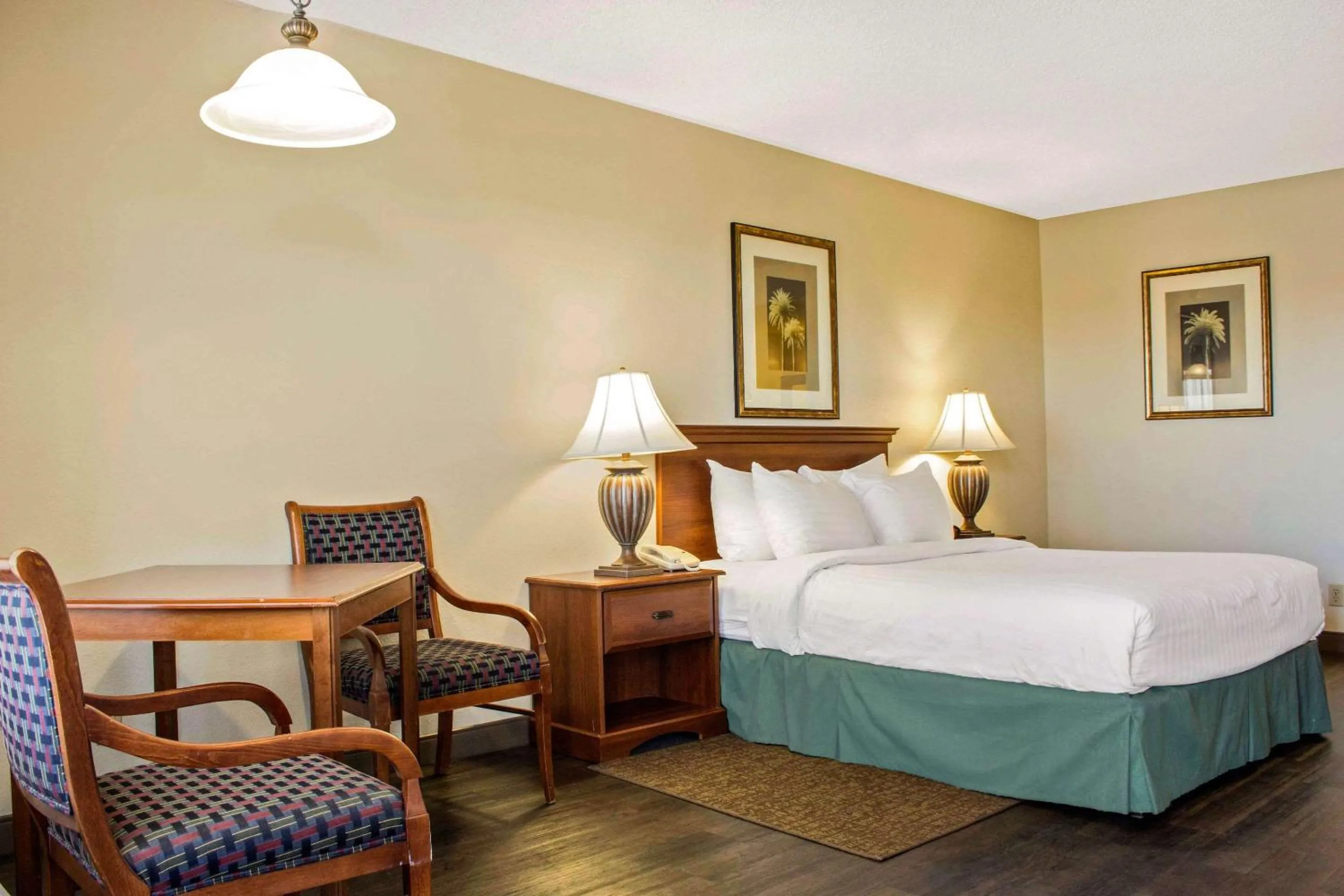 Photo of the whole room, Bed in Quality Inn Benson I-10 Exit 304