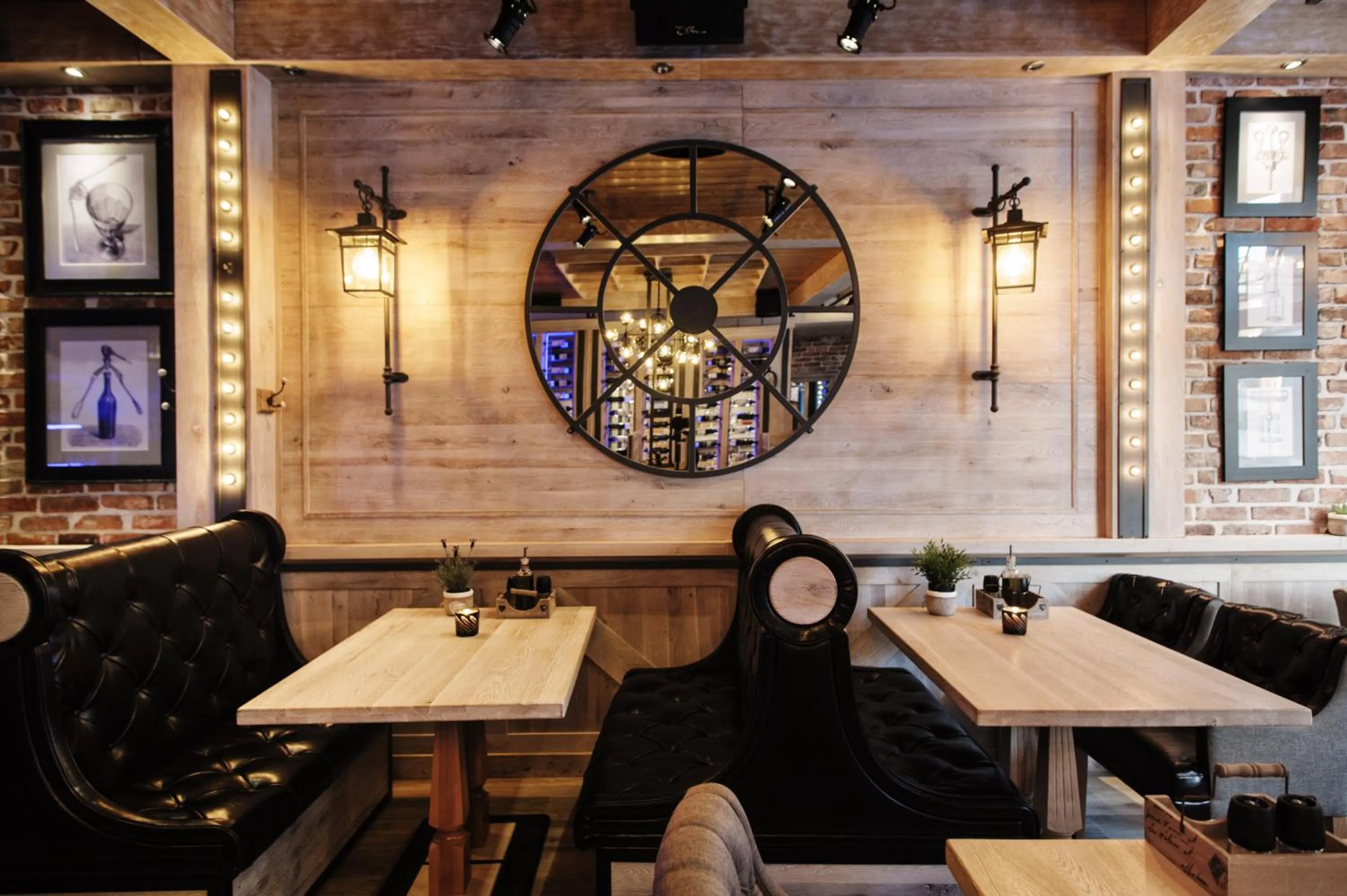 Restaurant/places to eat in Apartamenty Chleb i Wino