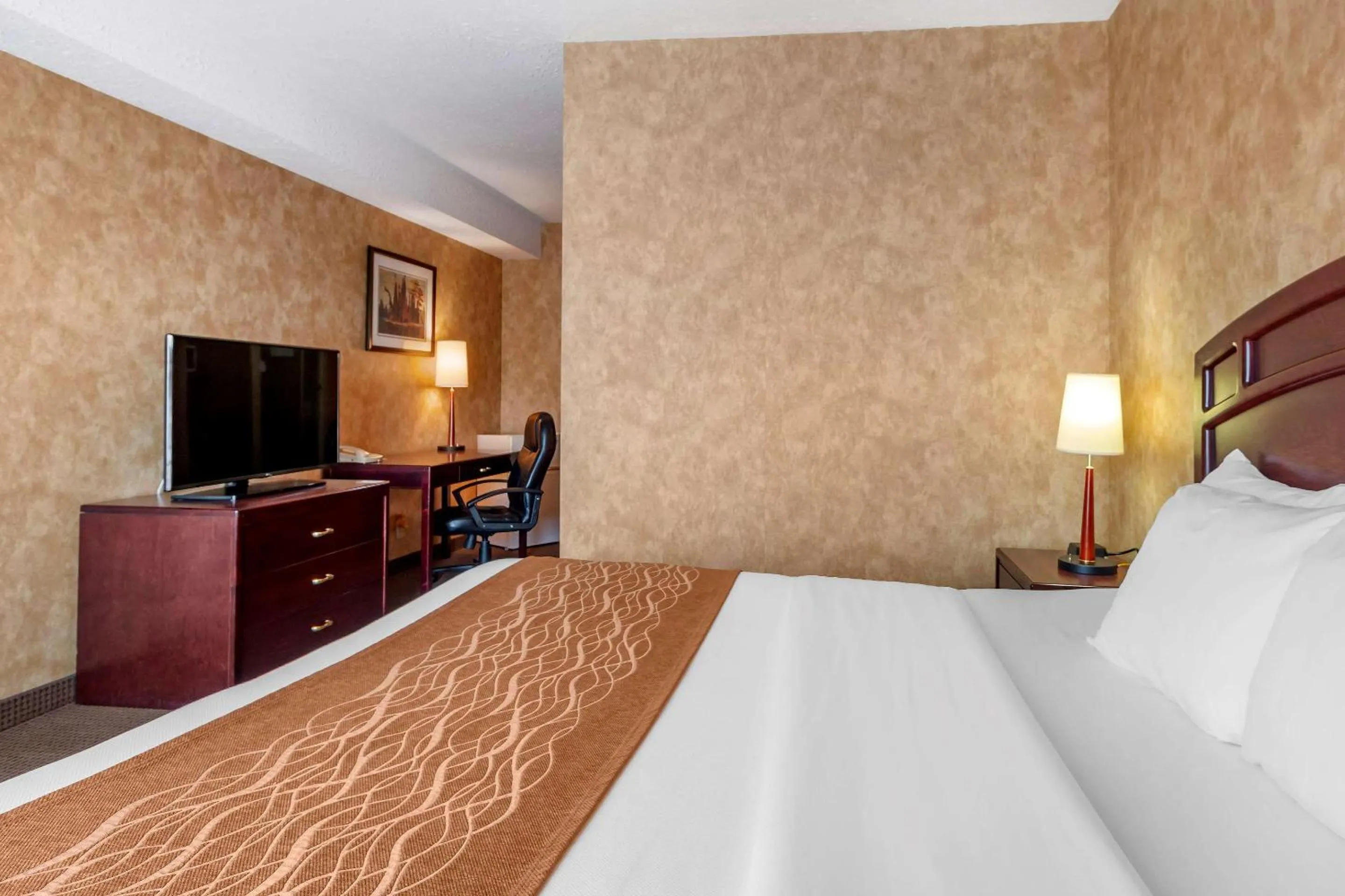 Bedroom, Bed in Comfort Inn
