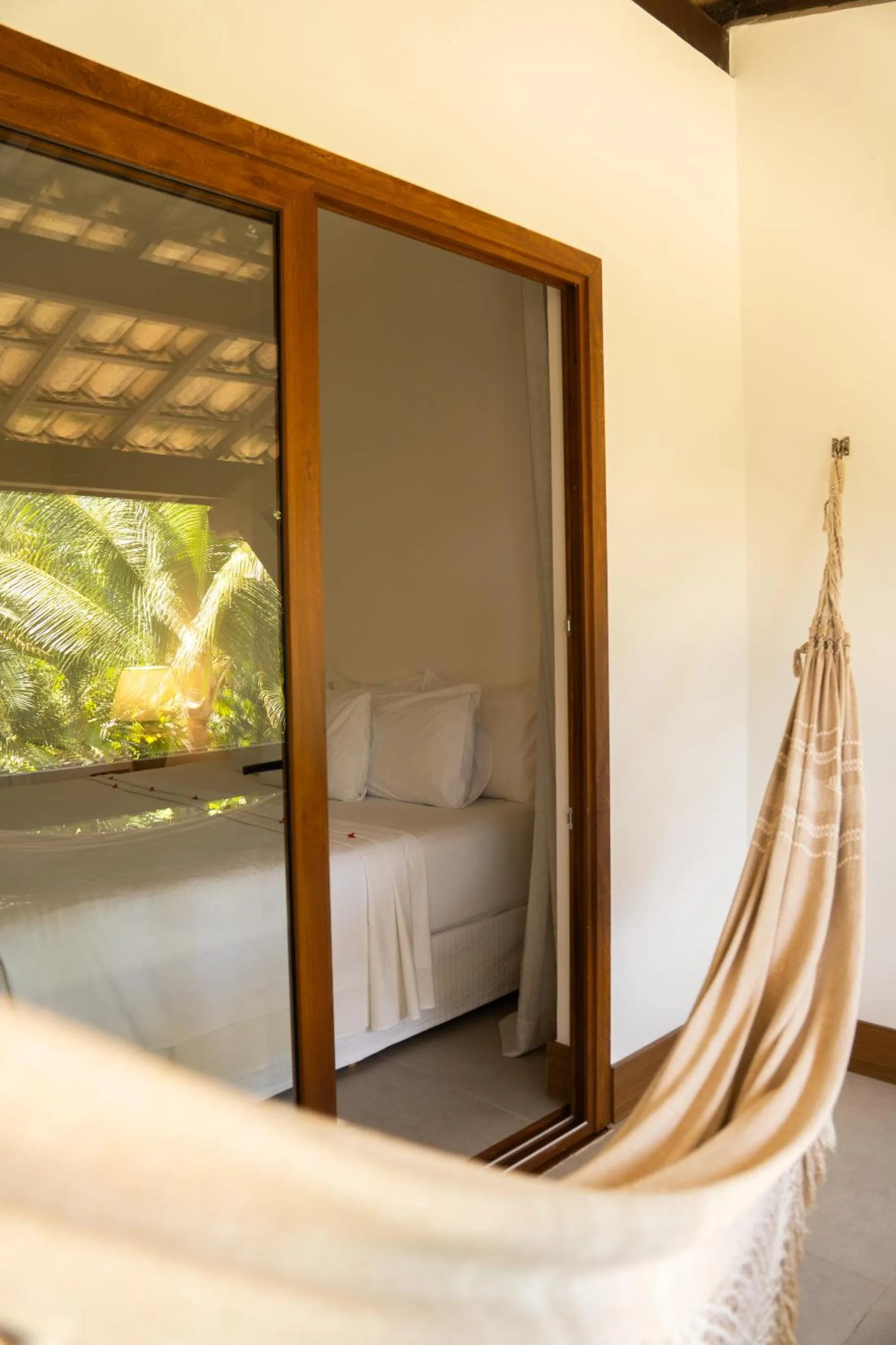 Photo of the whole room, Bed in Arraial D'ajuda Eco Resort