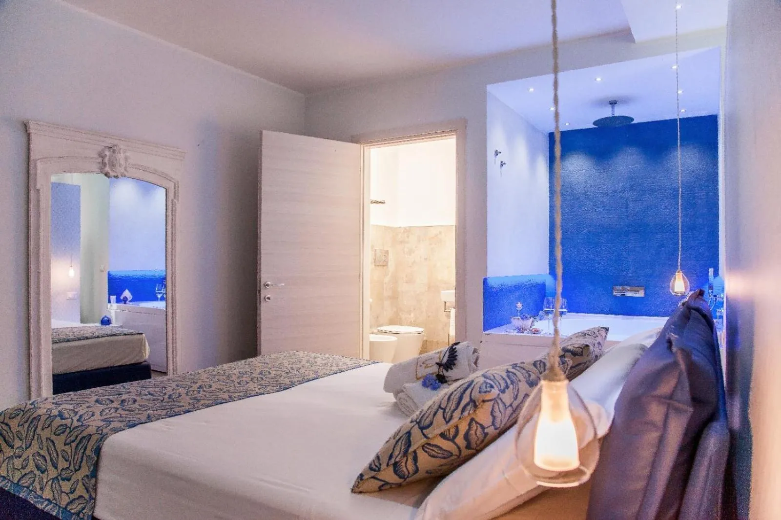 Photo of the whole room, Bed in Le Sinfonie Rooms