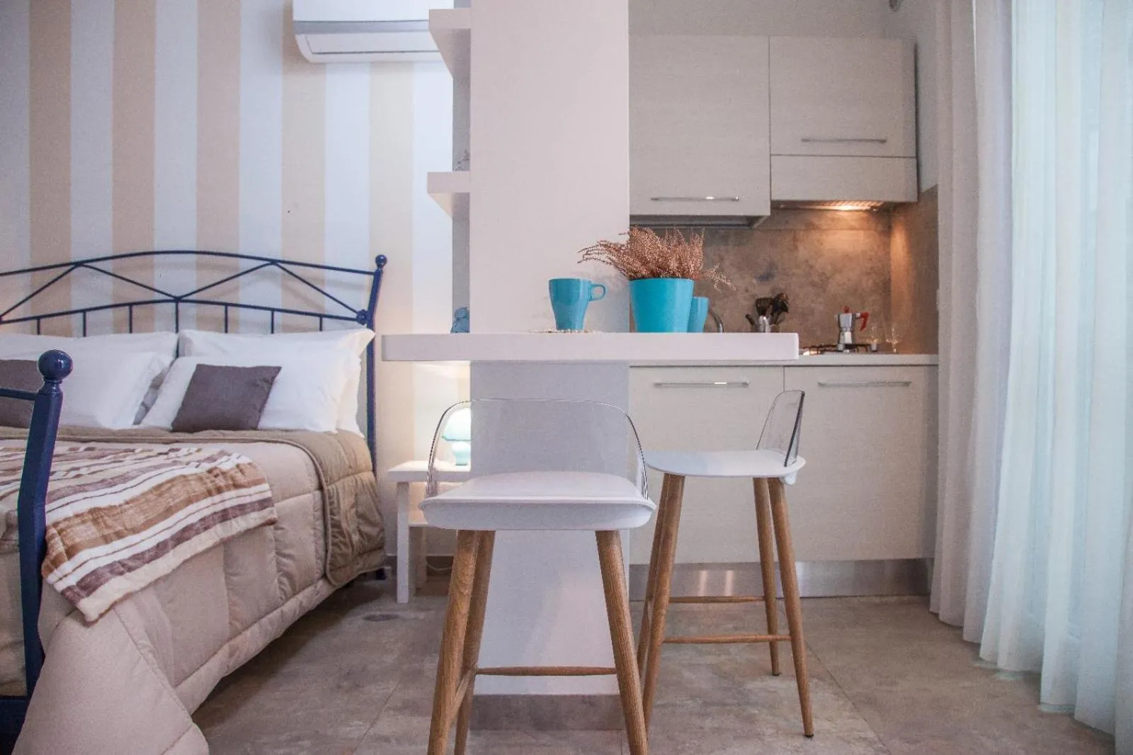 Kitchen or kitchenette, Bed in Le Sinfonie Rooms