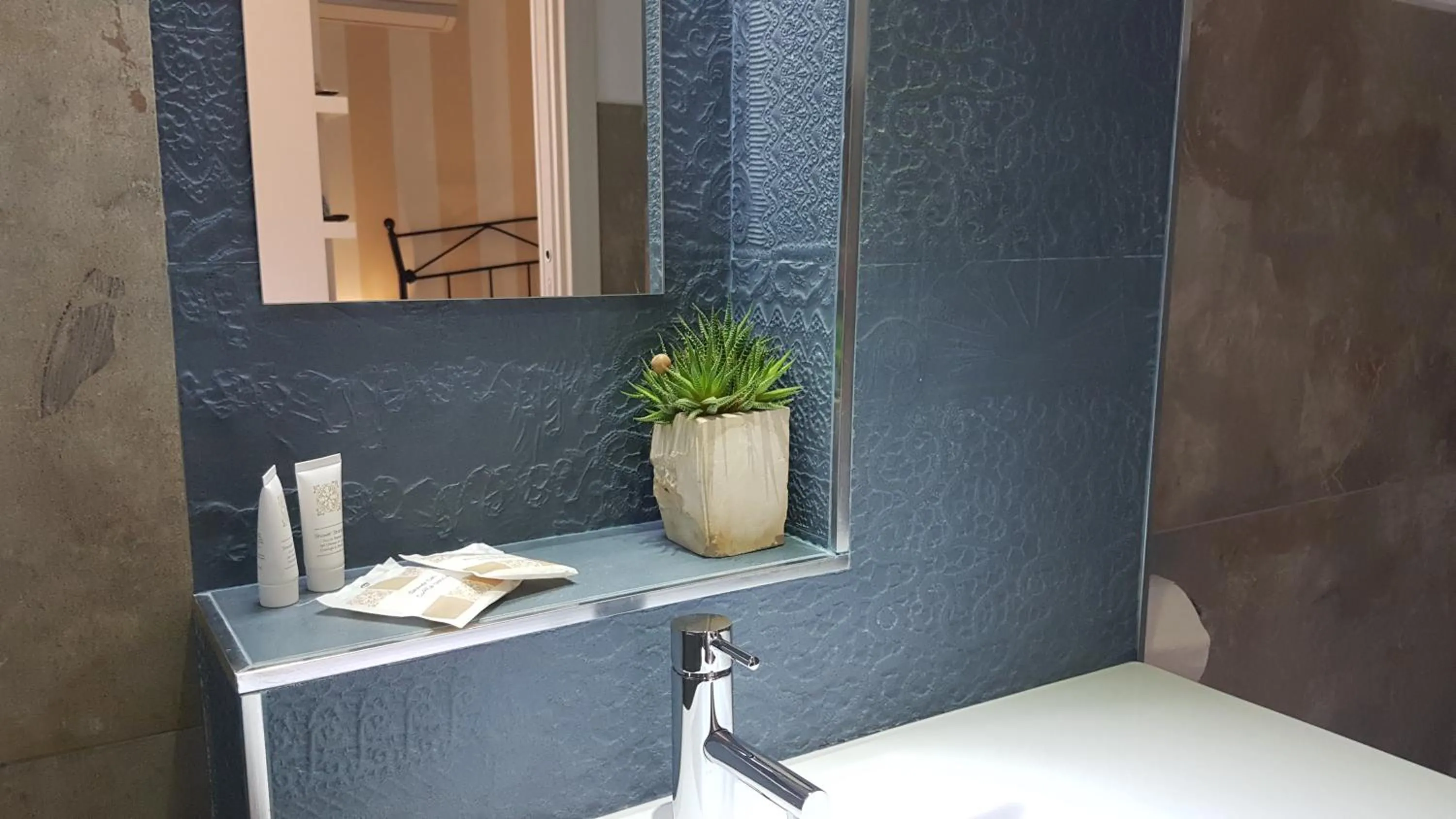 Bathroom in Le Sinfonie Rooms
