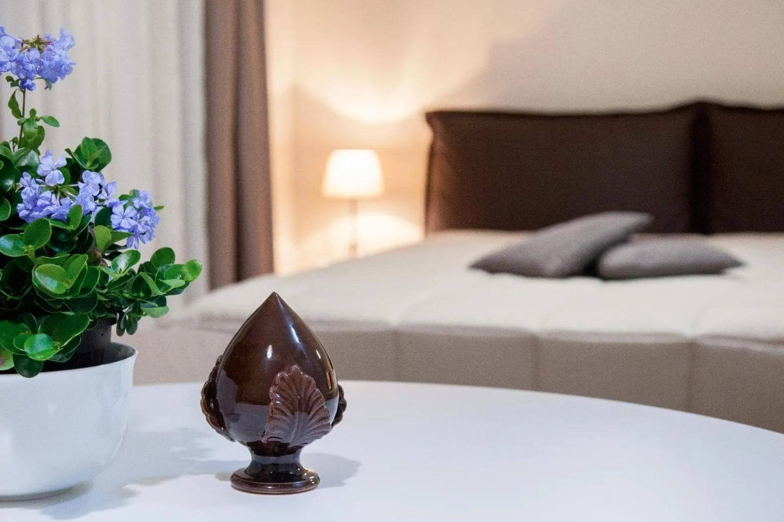 Decorative detail, Bed in Le Sinfonie Rooms