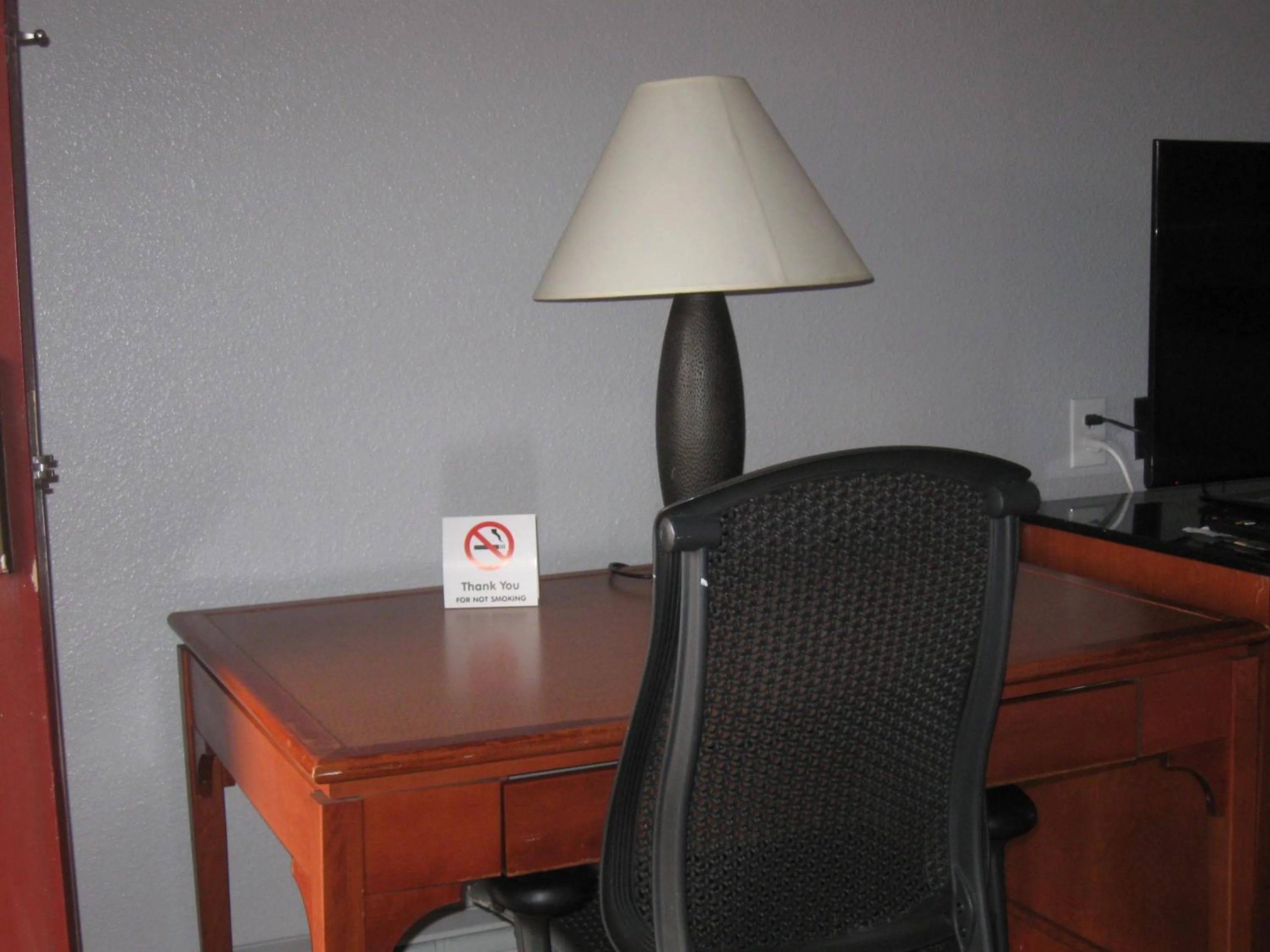 Seating area in Santa Fe Inn - Pueblo
