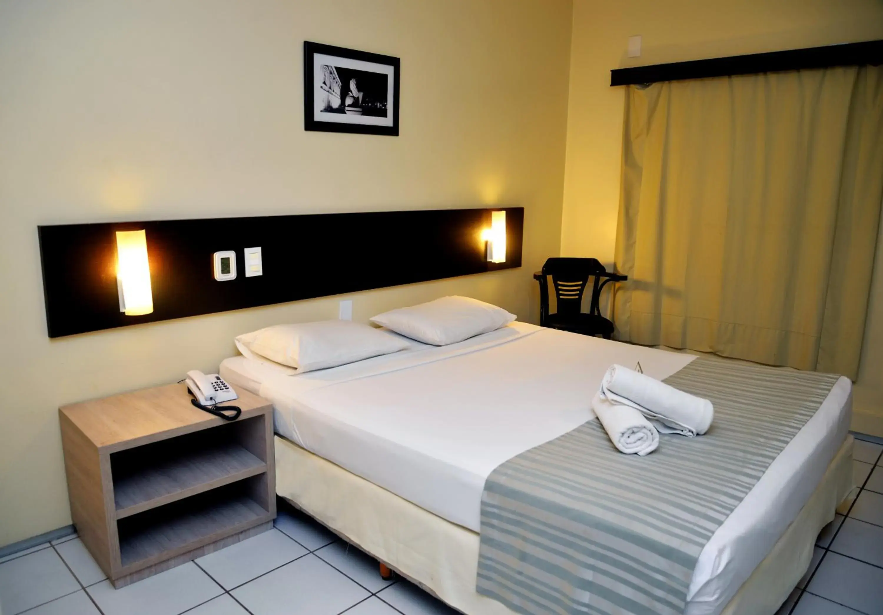 Bed in Hotel Premier Bed in Hotel Premier