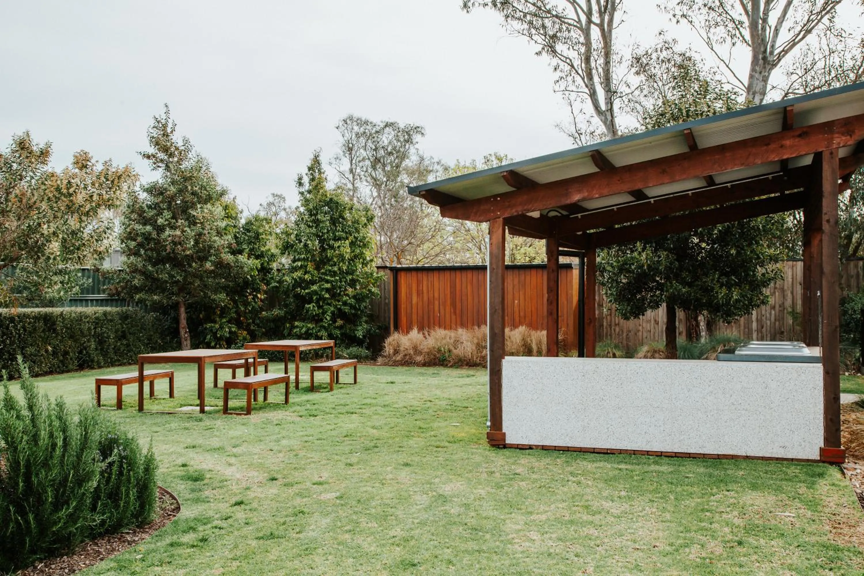 BBQ facilities in Nagambie Waterfront Motel