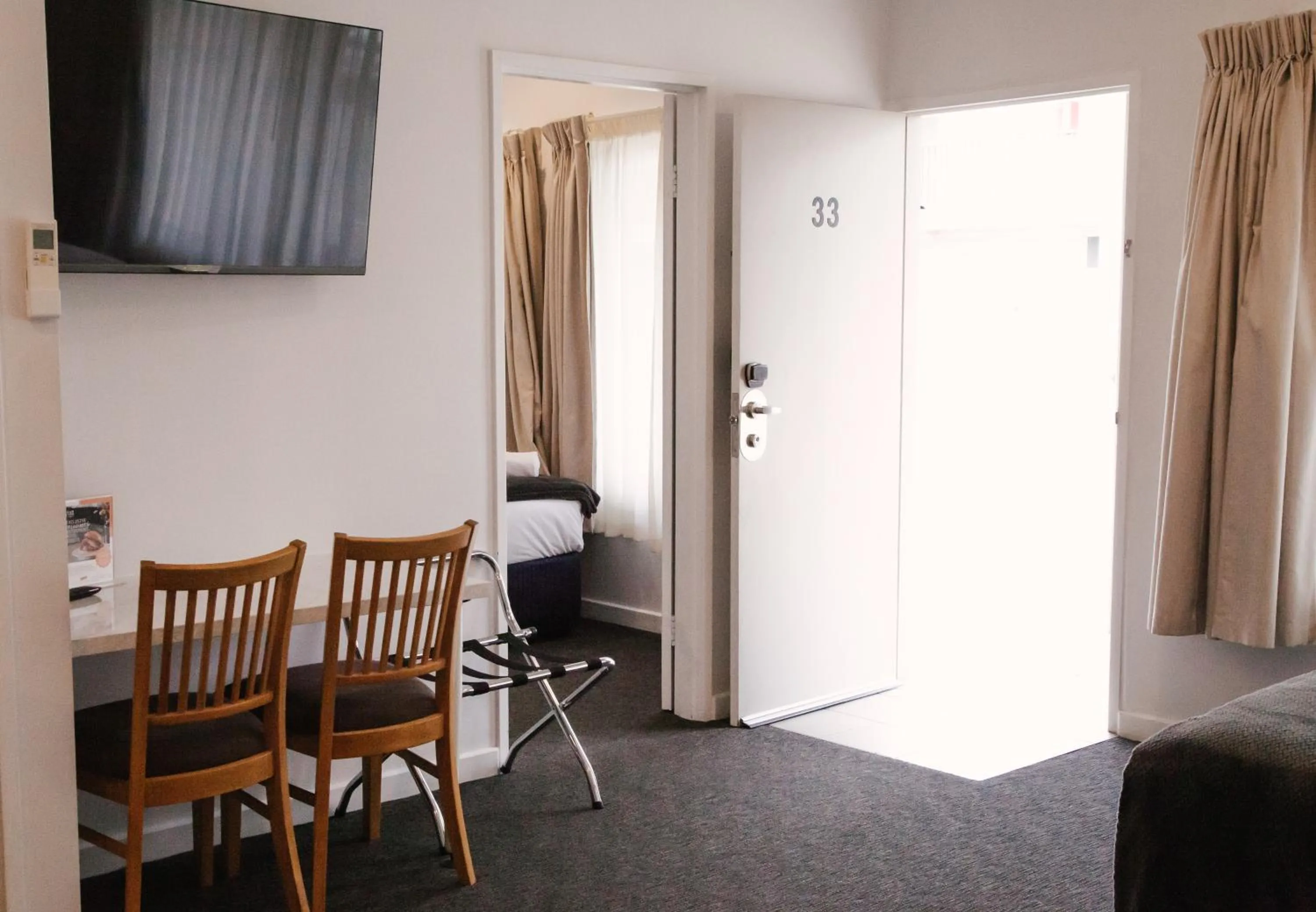 Bed in Nagambie Waterfront Motel