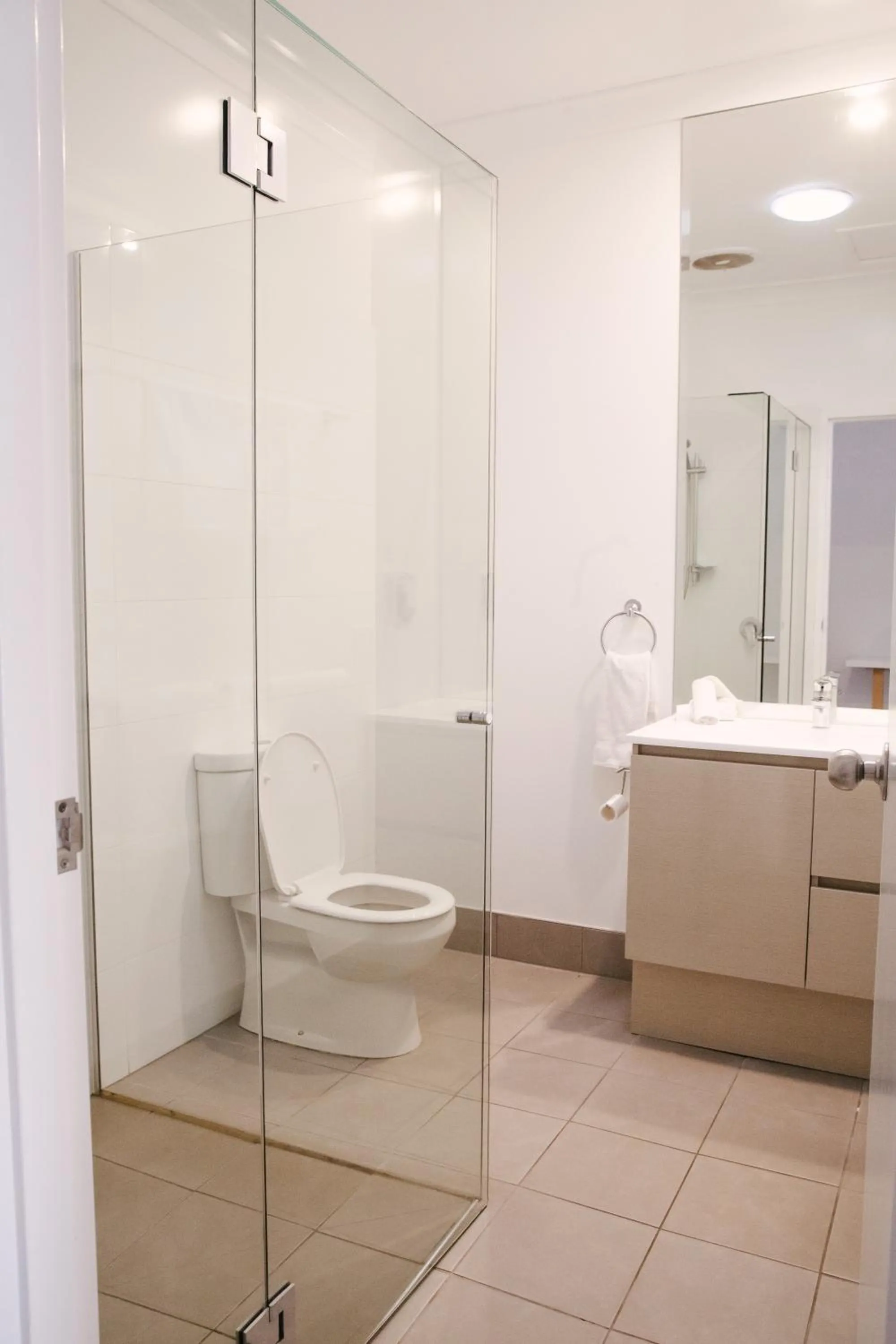 Bathroom in Nagambie Waterfront Motel