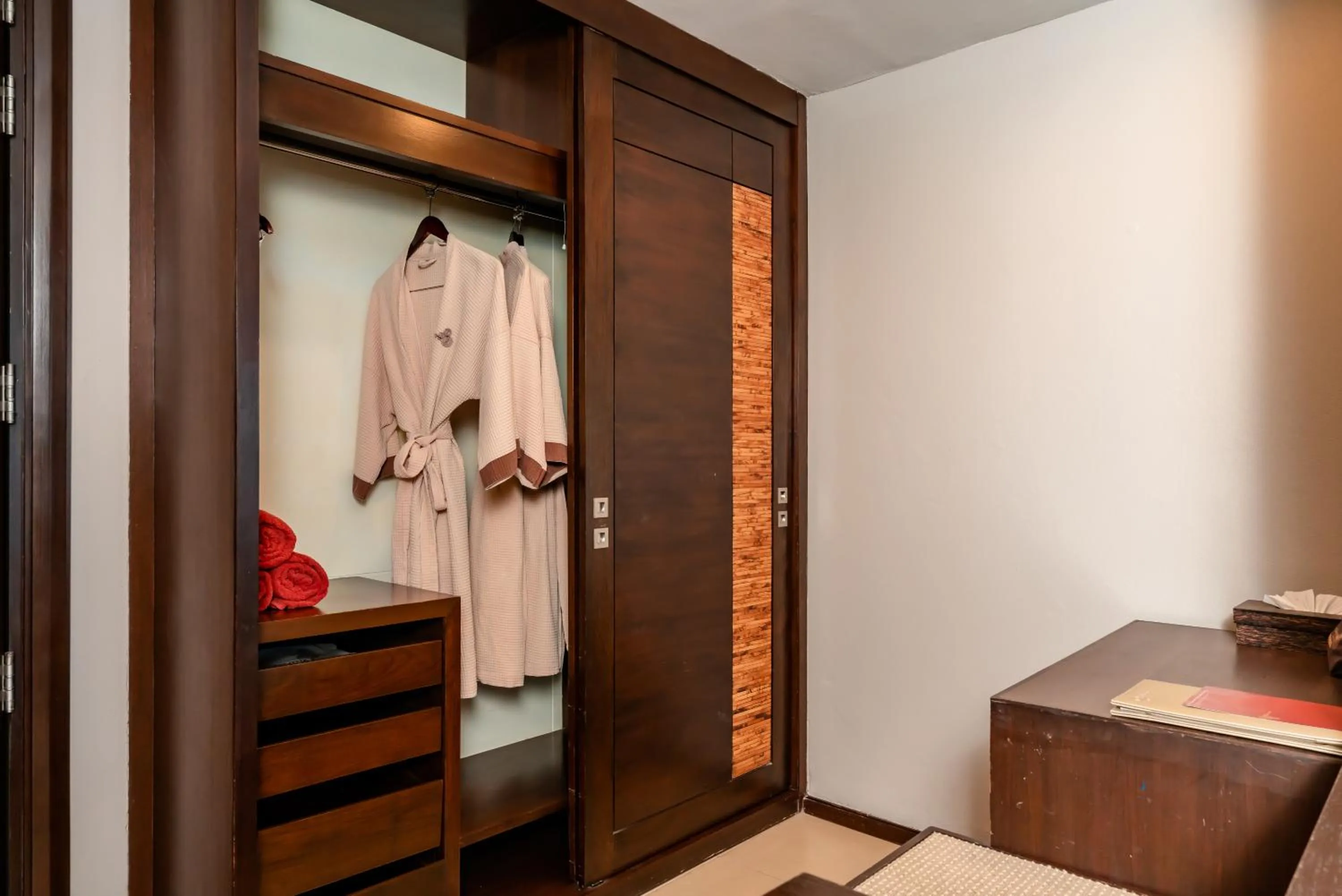 wardrobe, Bed in Tara Mantra Cha-Am Resort