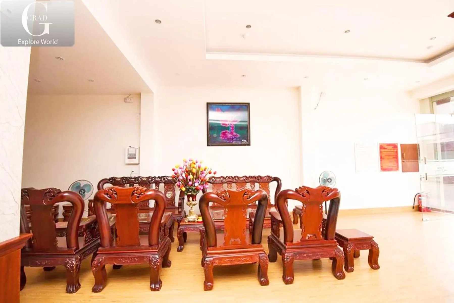 Seating area in Bong Sen Xanh Hotel