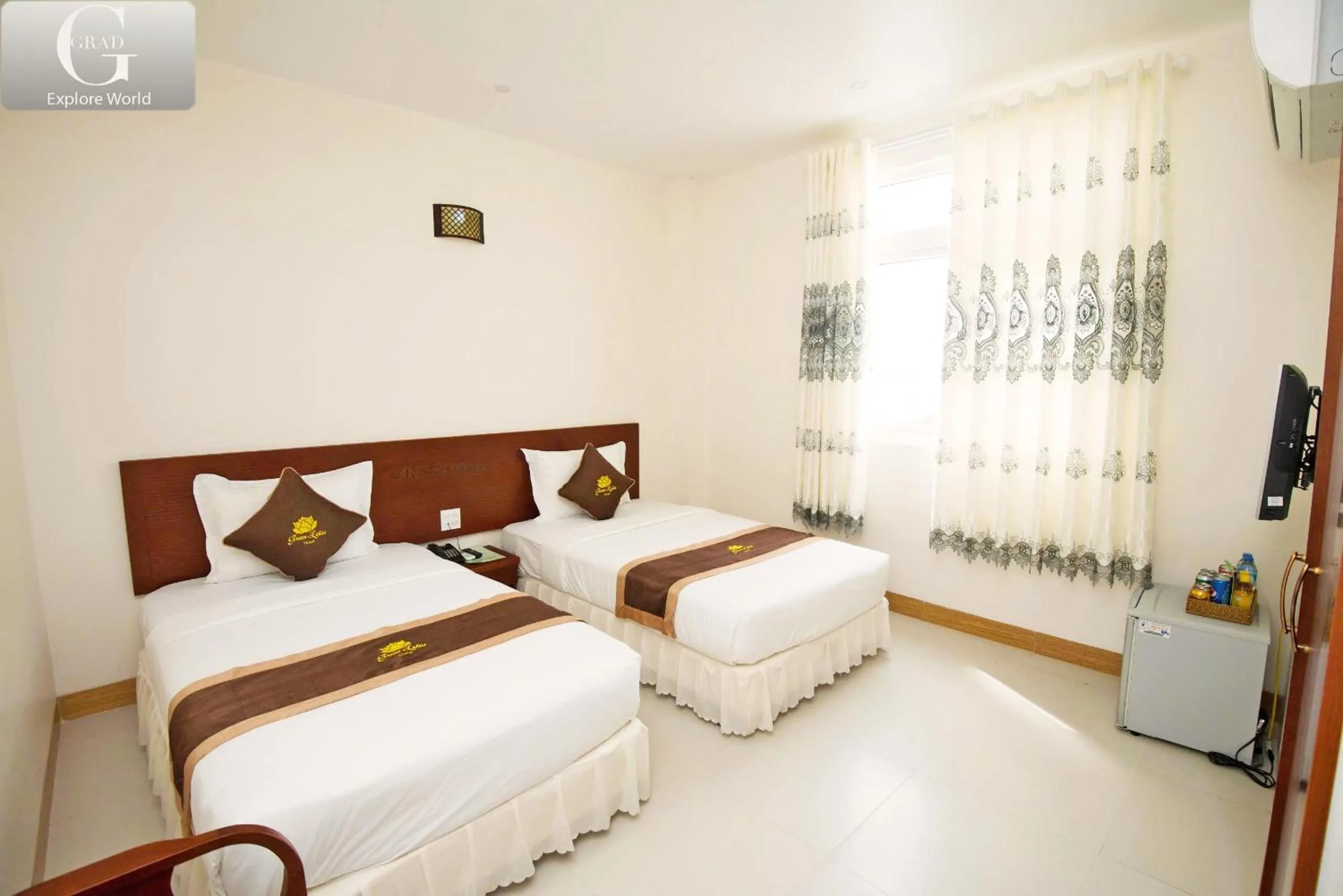 Bed in Bong Sen Xanh Hotel