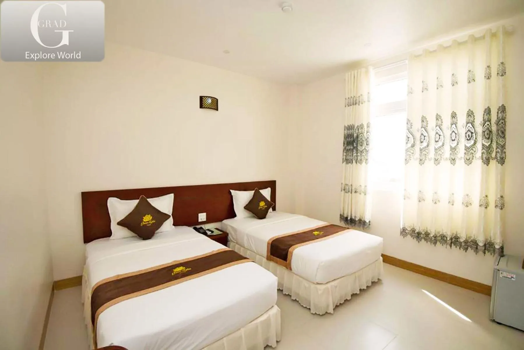 Bed in Bong Sen Xanh Hotel