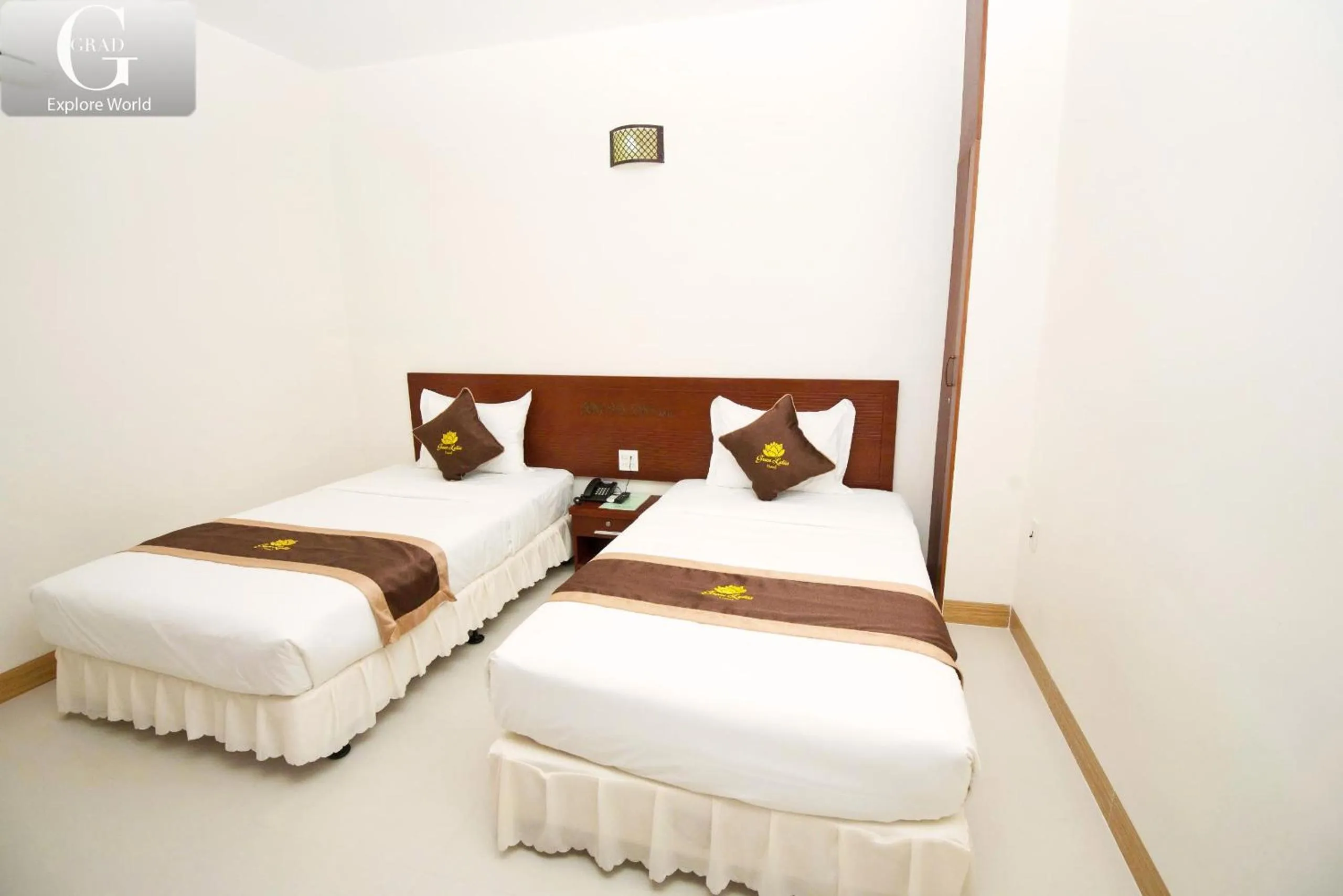 Bed in Bong Sen Xanh Hotel