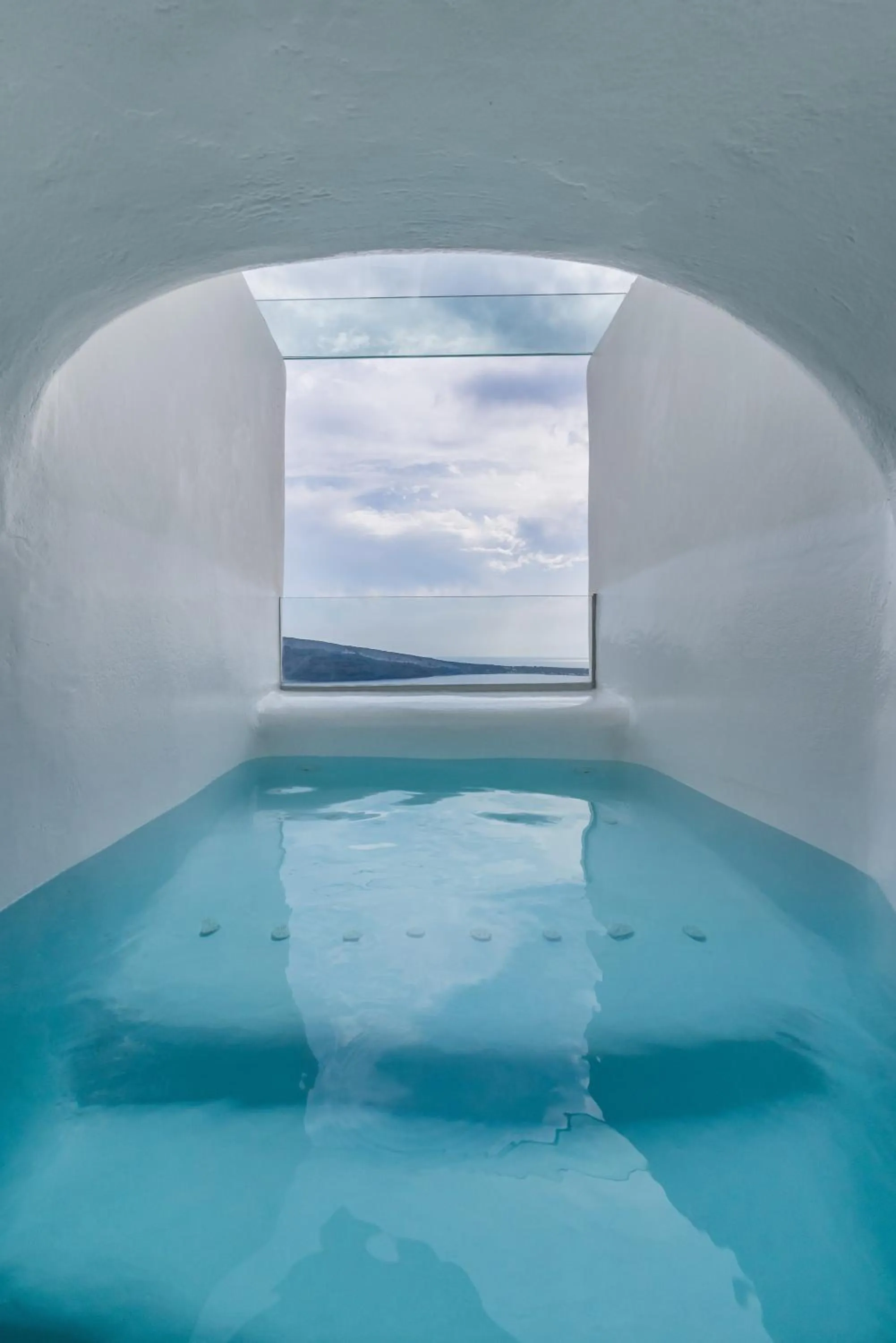 Mountain view in Hyperion Oia Suites