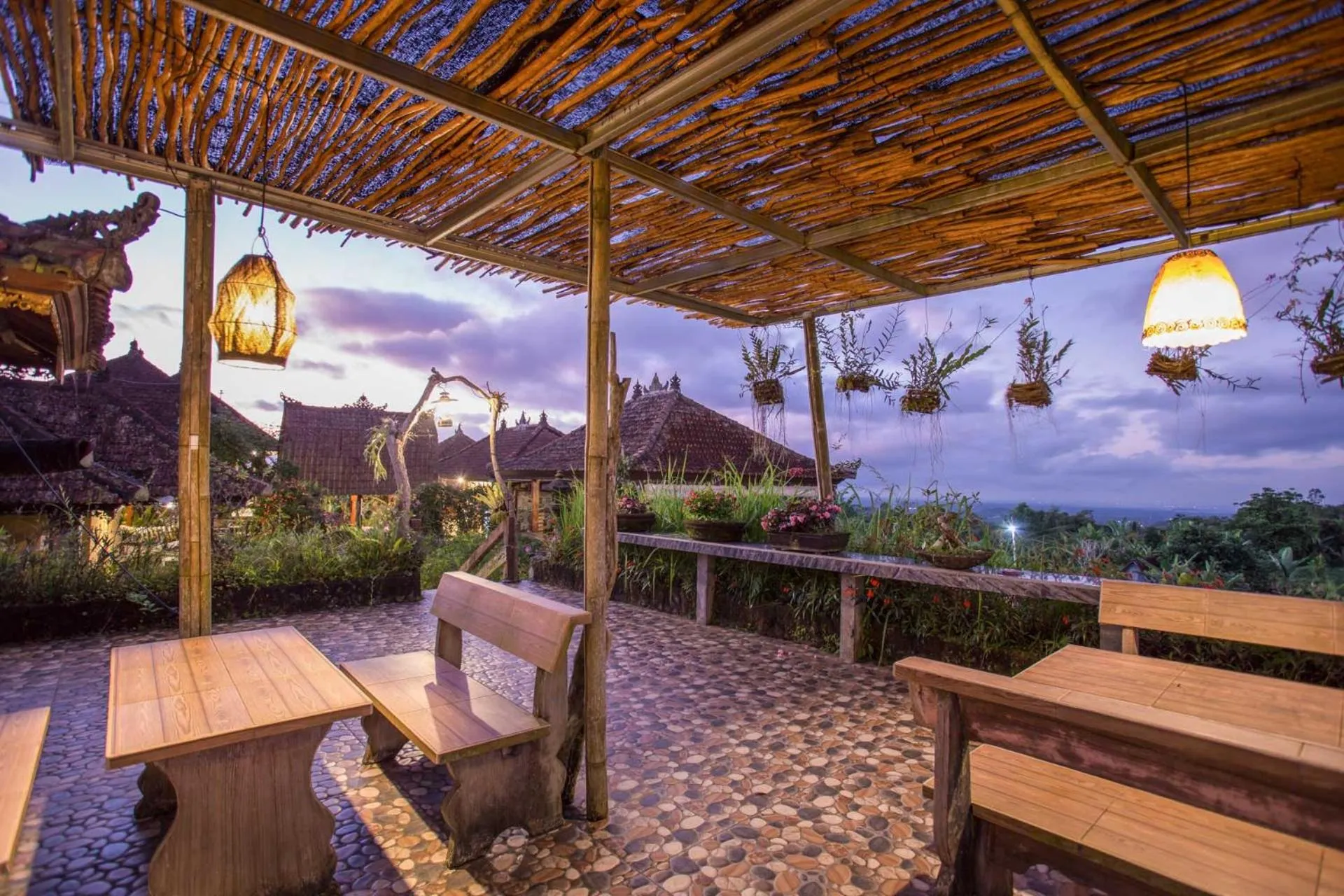 Property building in Pondok Nyoman Bedugul by AGATA