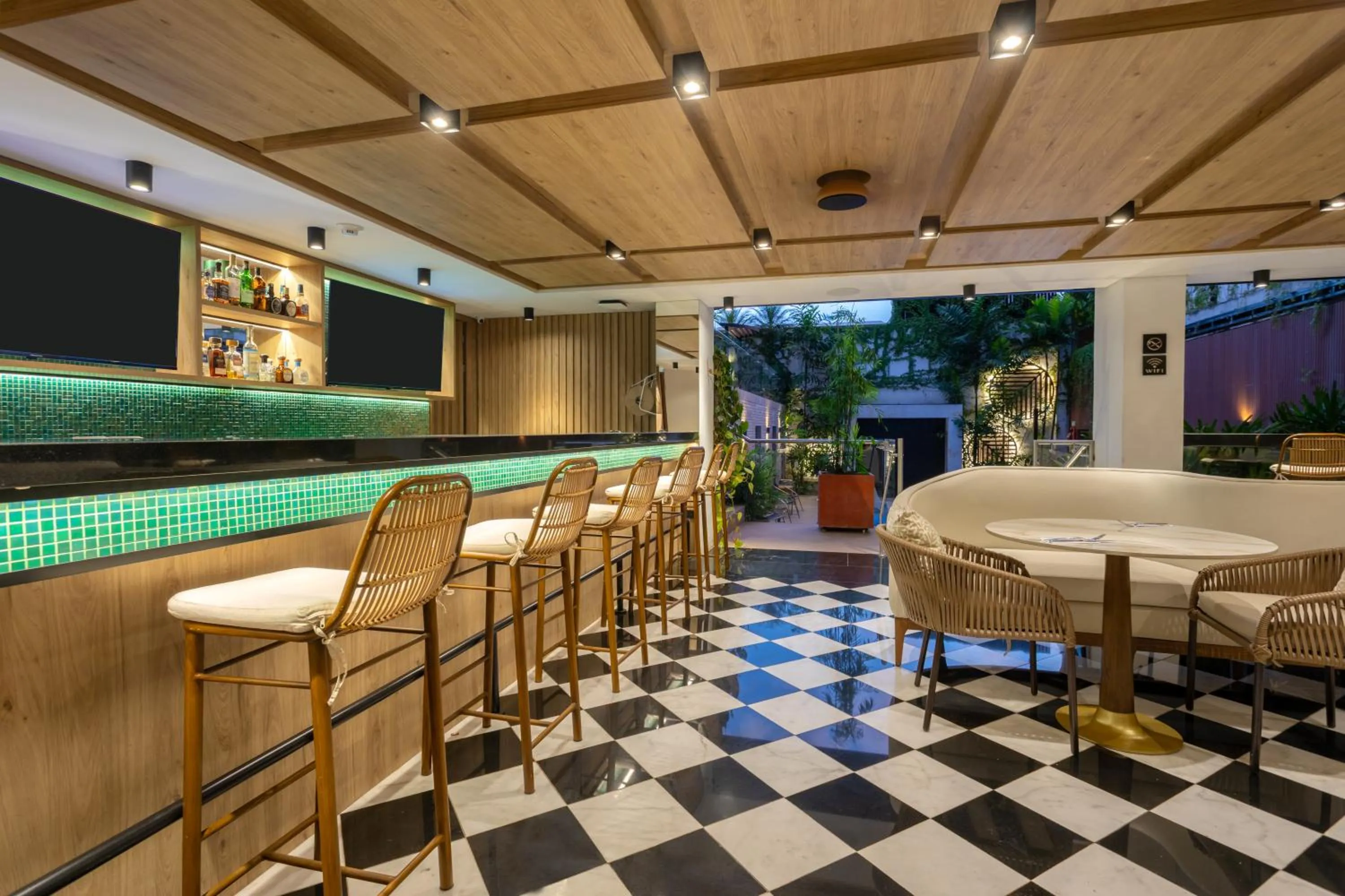 Restaurant/places to eat in Alko Hotel Integrado