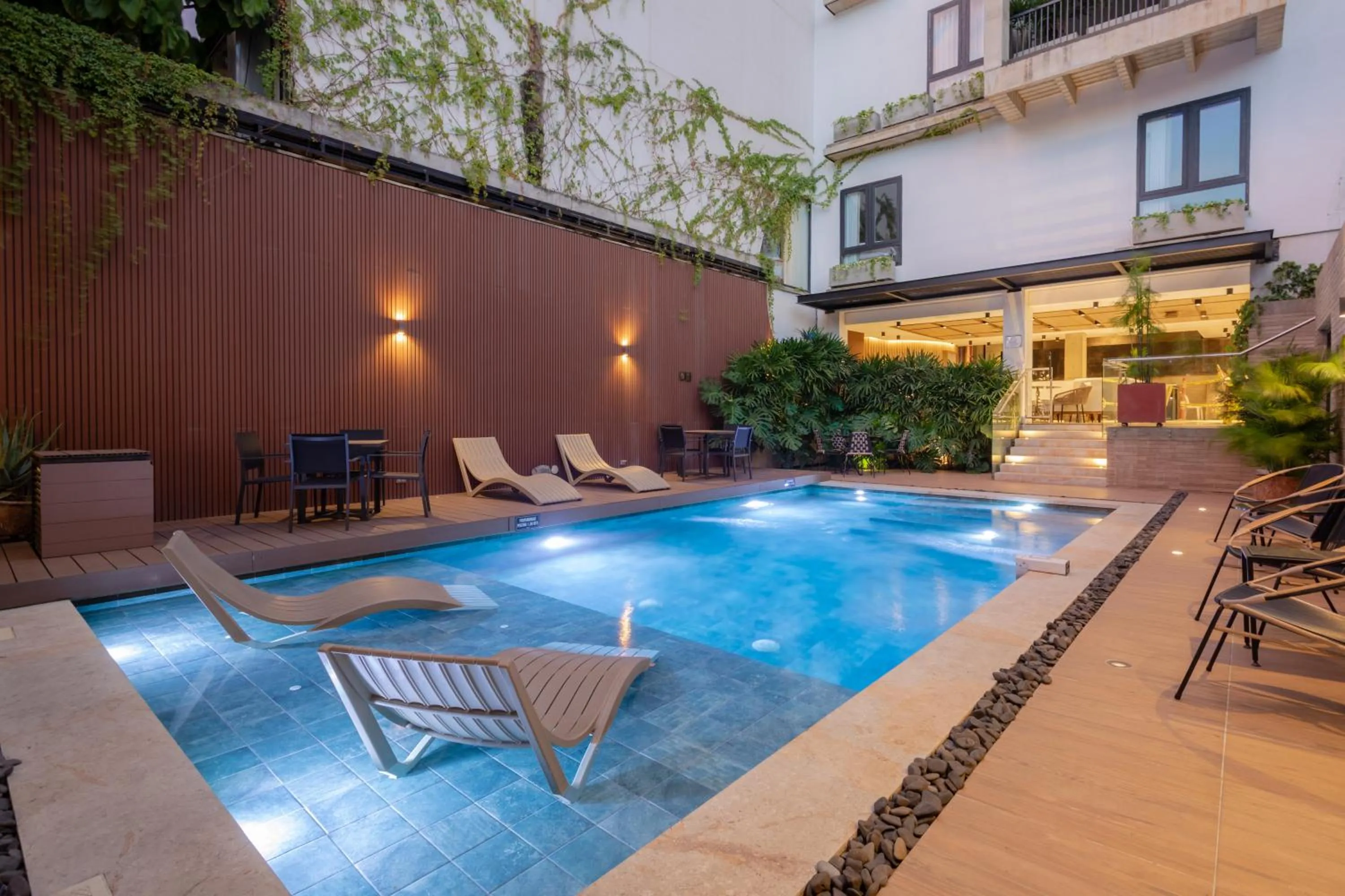 Swimming pool in Alko Hotel Integrado