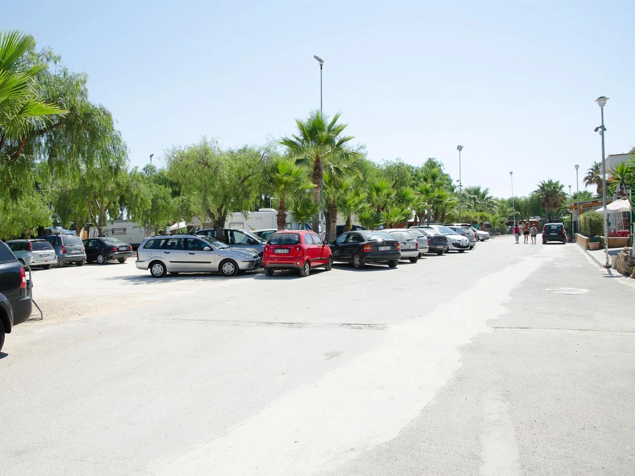 Area and facilities in Kamemi Village & Camping