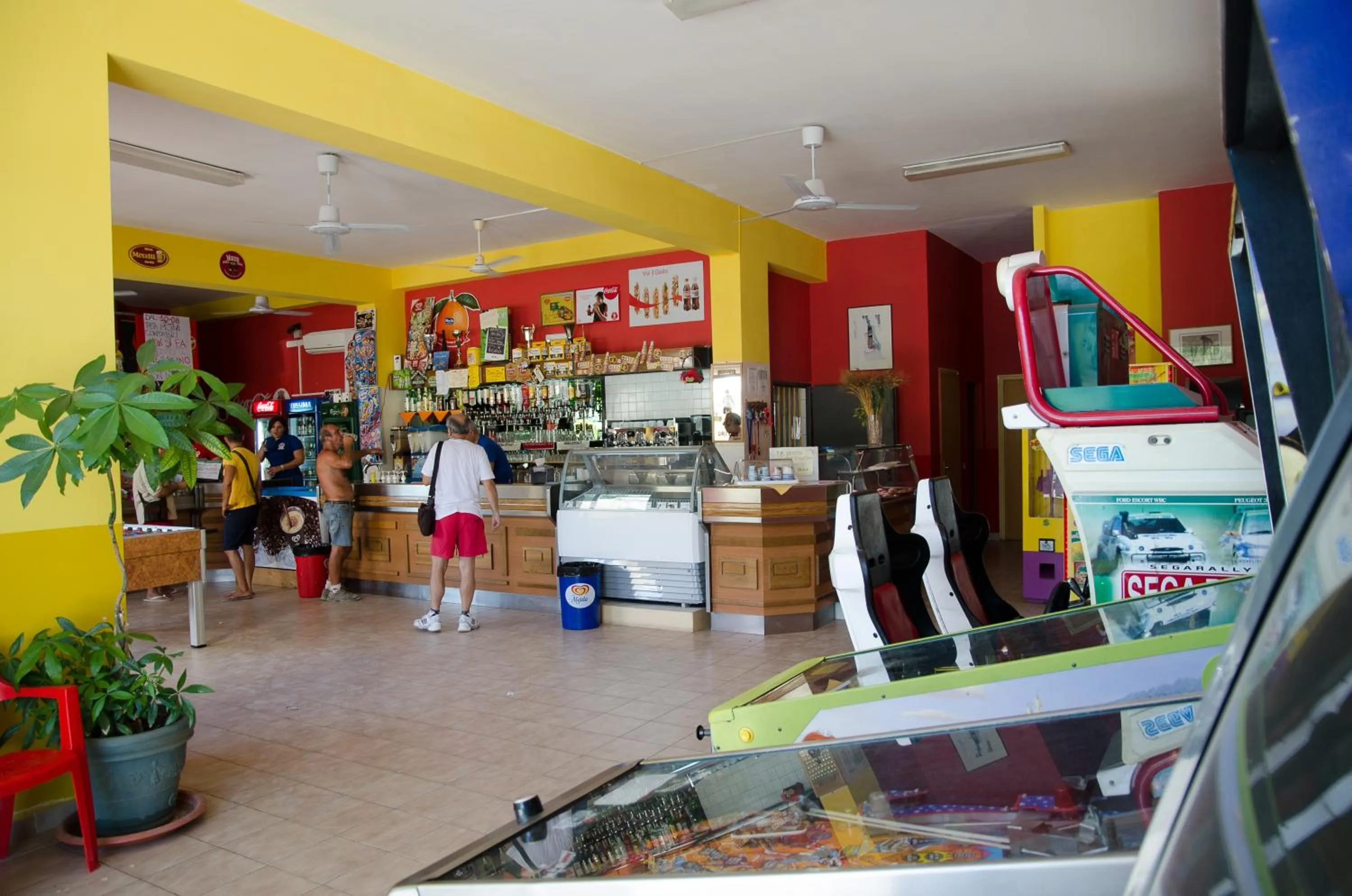 Food and drinks in Kamemi Village & Camping