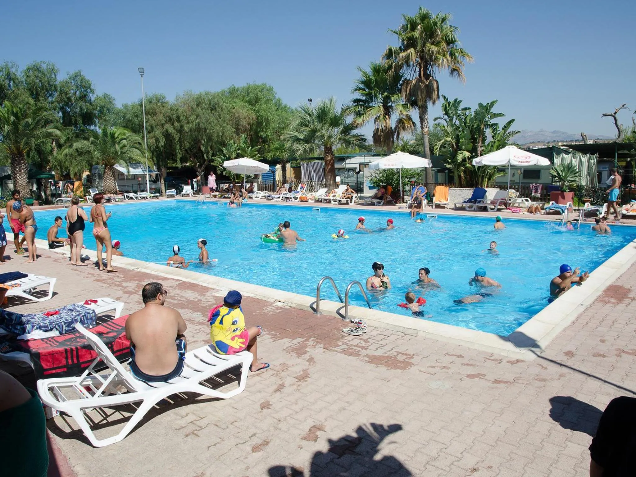 Swimming pool in Kamemi Village & Camping