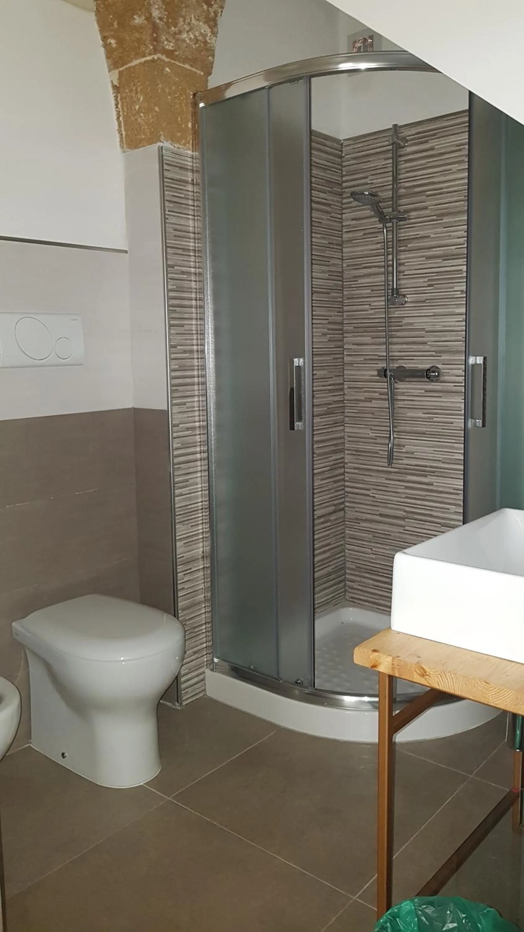 Shower in Borgo Sofia Bed and Breakfast