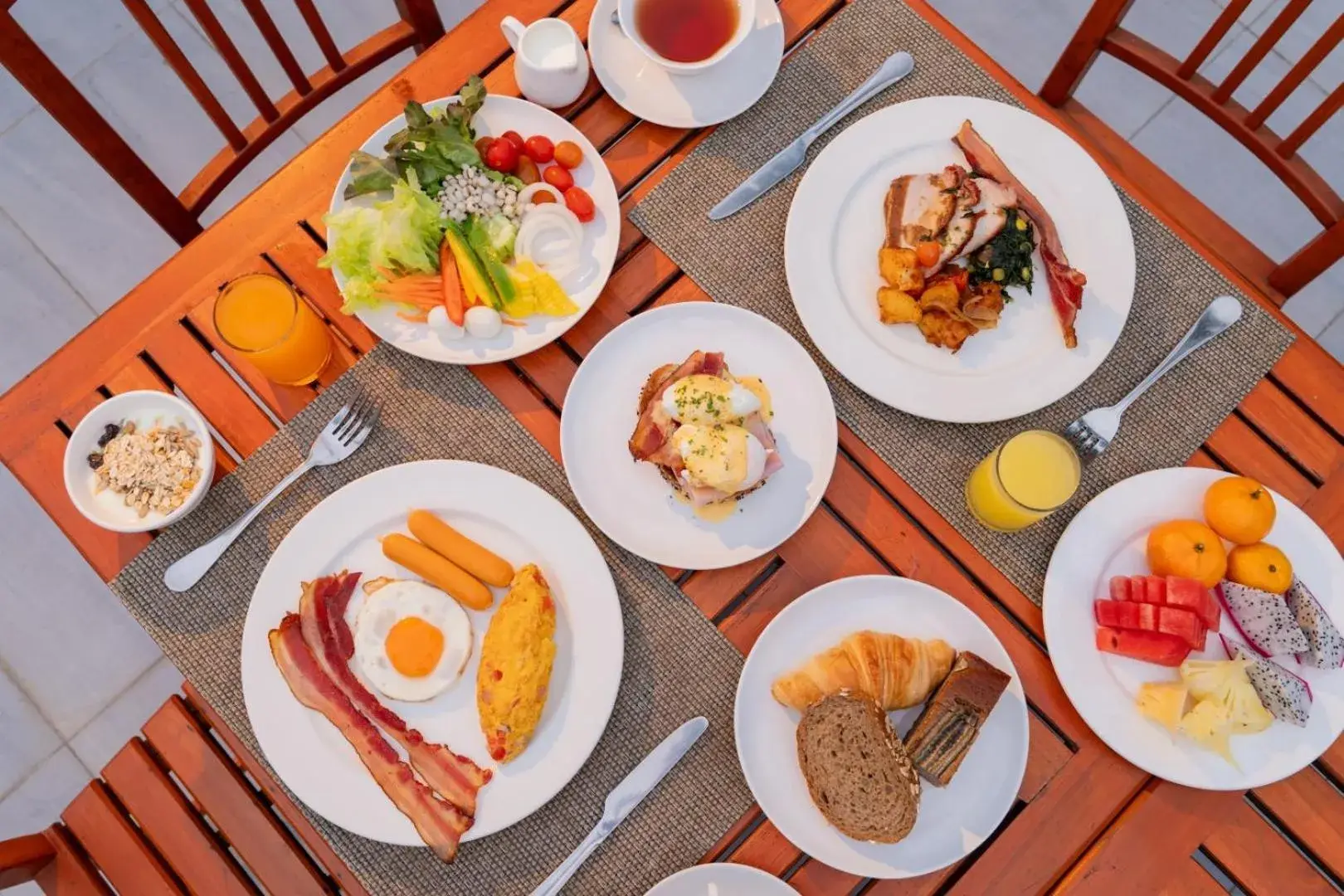 Restaurant/places to eat in The Briza Beach Resort, Khao Lak SHA Extra Plus Restaurant/places to eat in The Briza Beach Resort, Khao Lak SHA Extra Plus