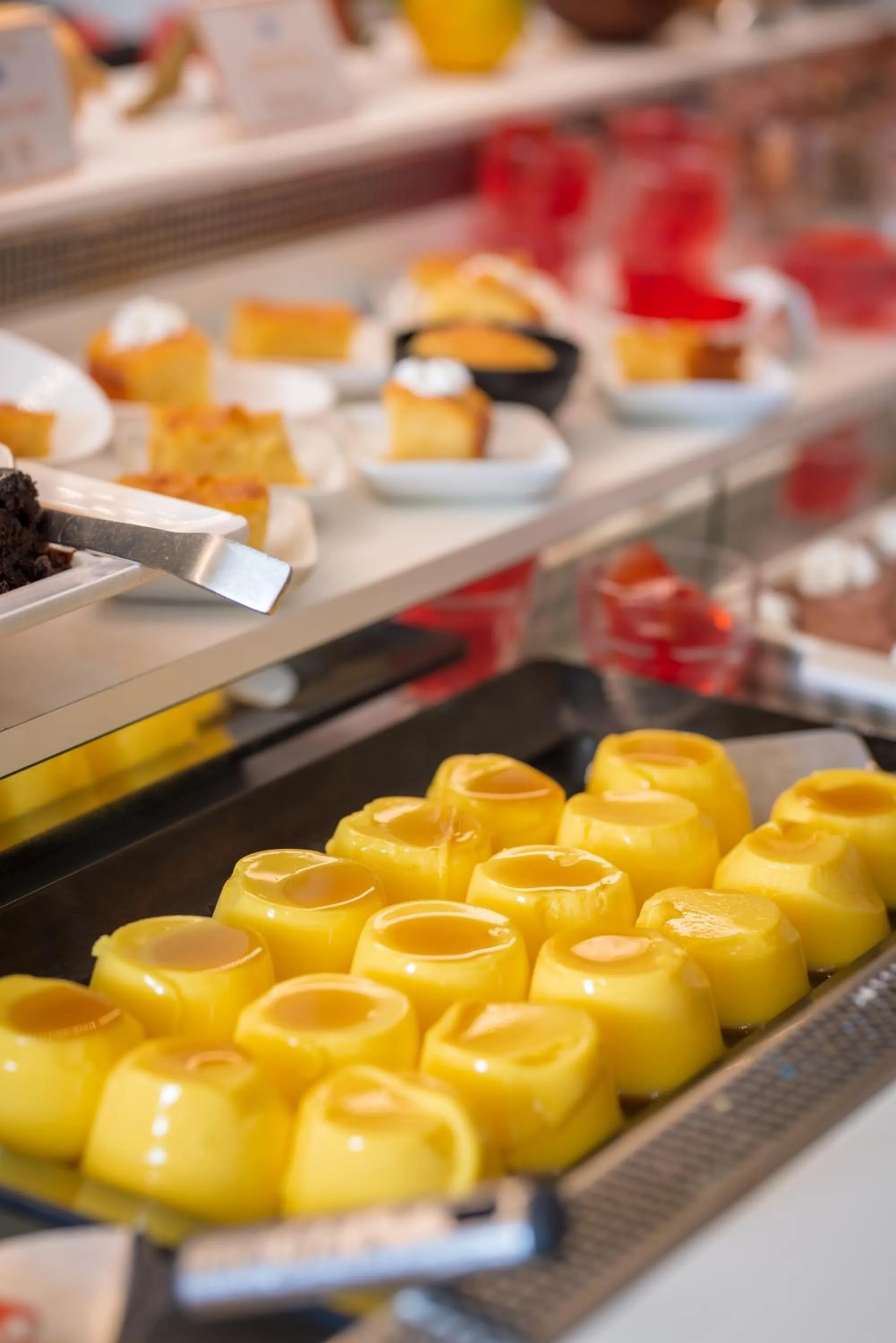 Restaurant/places to eat in Hydrele Beach Hotel & Village