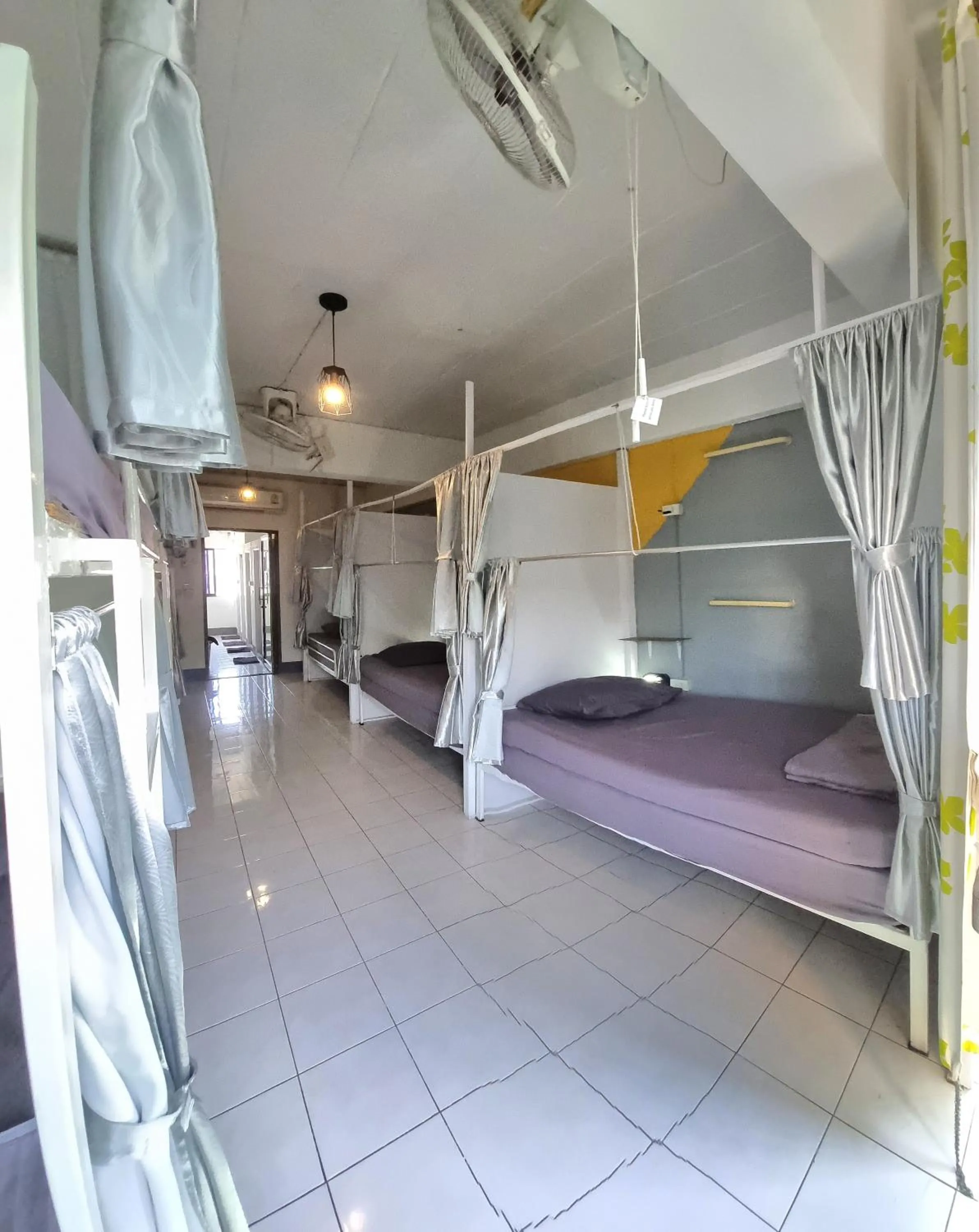 Bed in U2 & i-smile Hostel