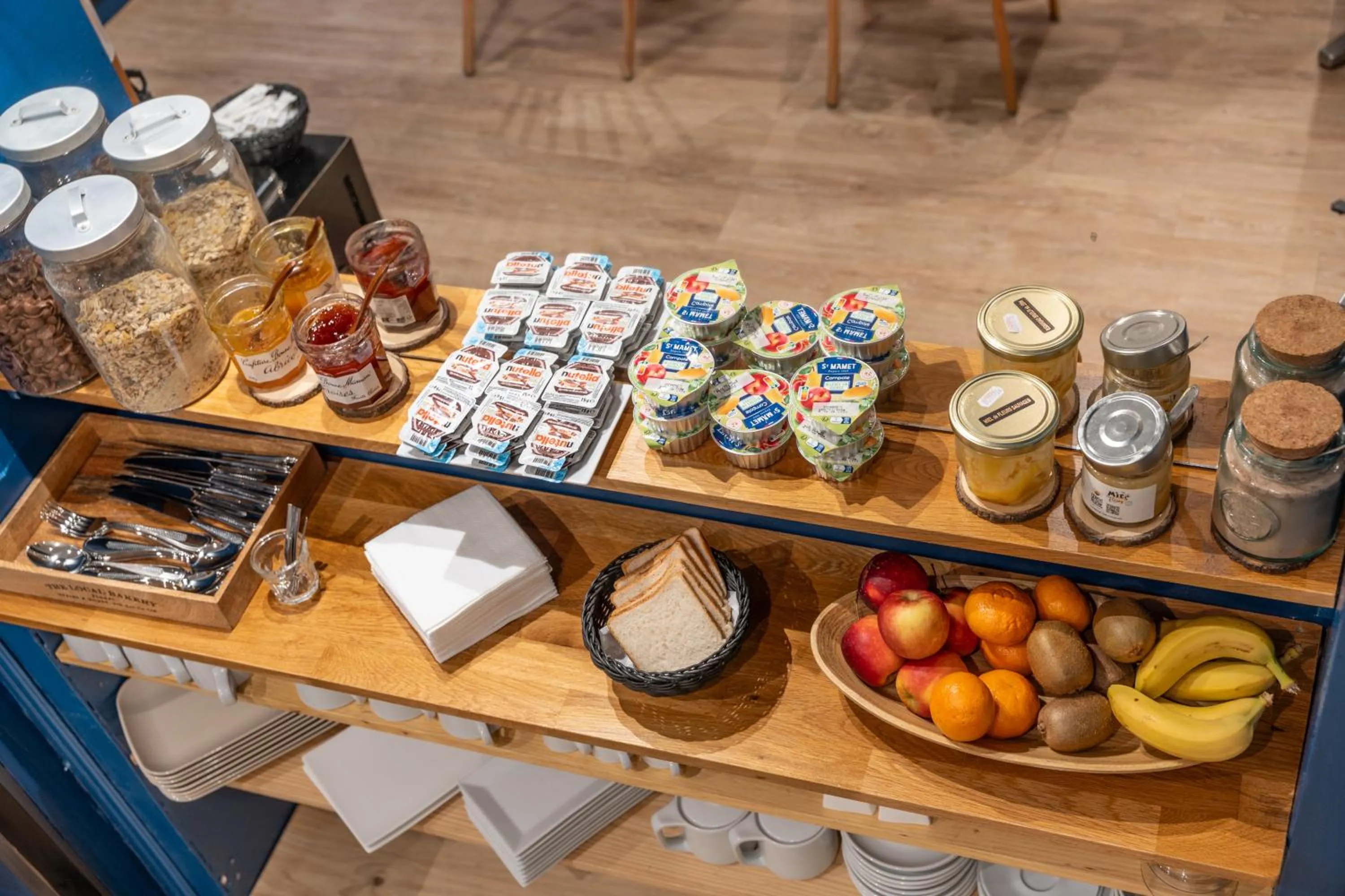 Buffet breakfast in Résidence du Théâtre