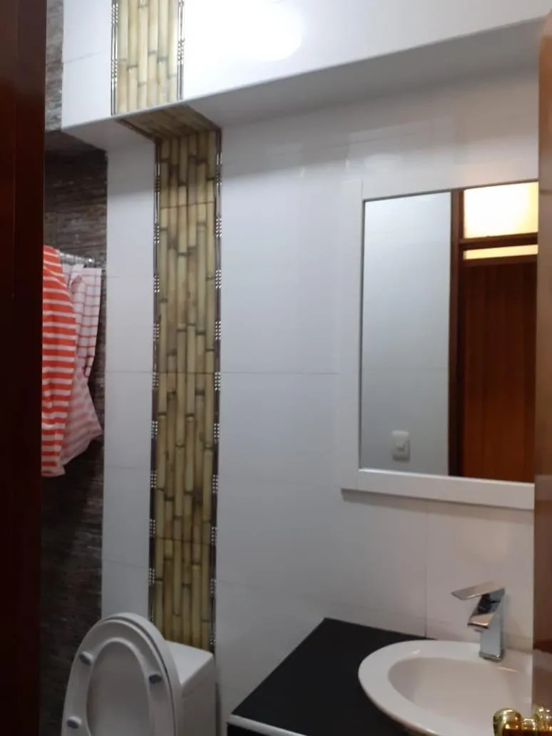 Hotel Shelter