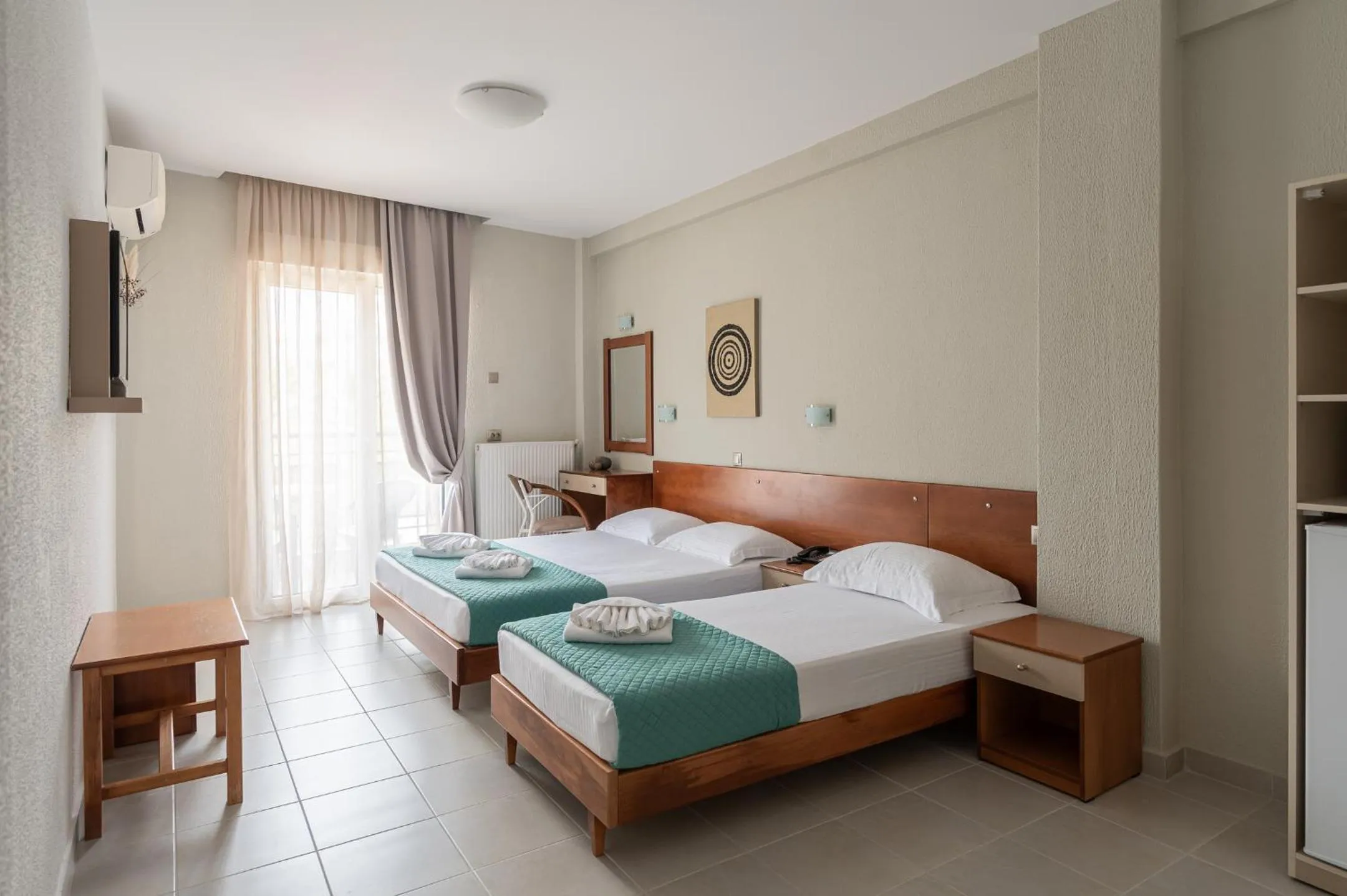 Bed in Hotel Akropol