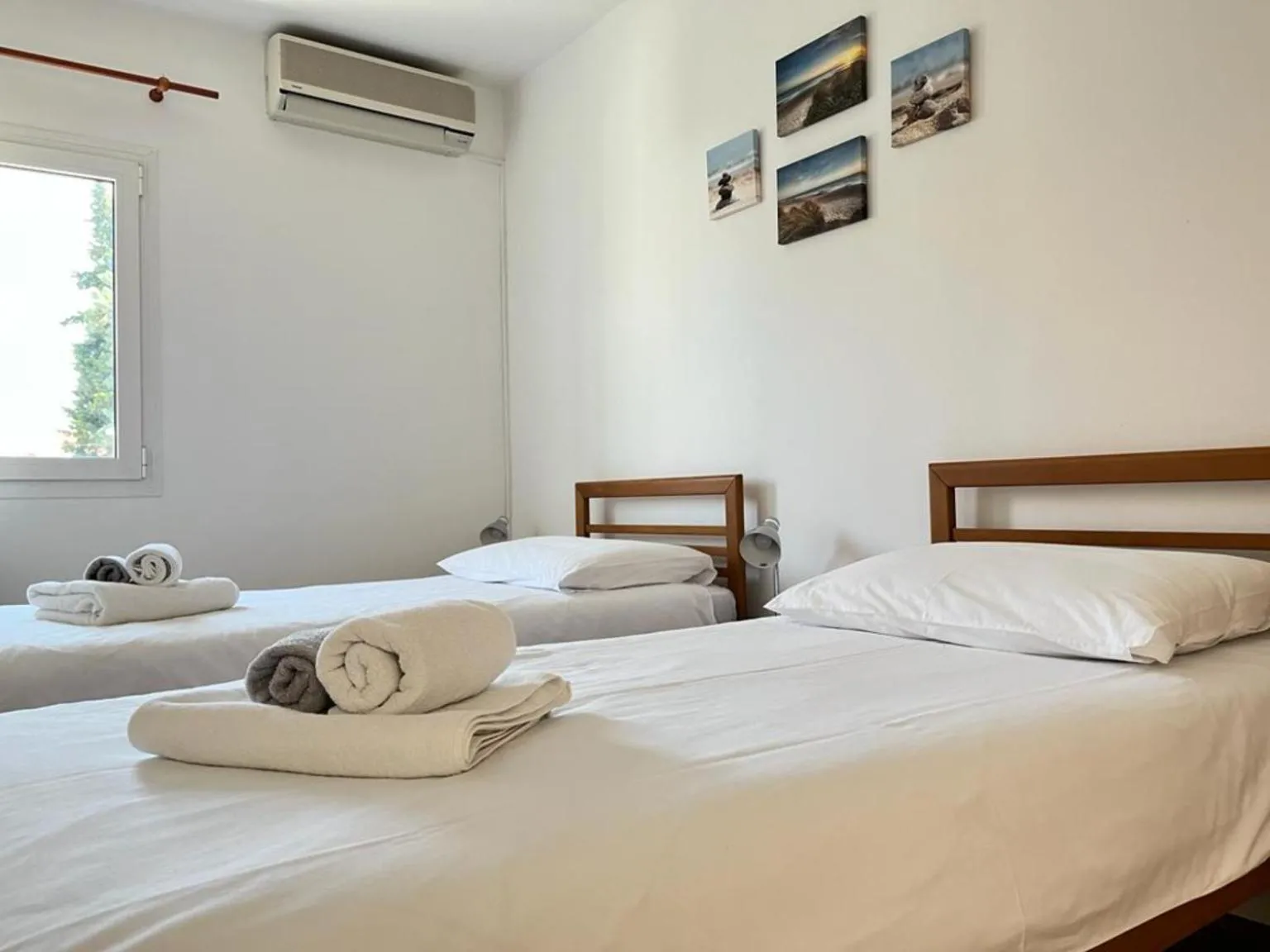 Bedroom, Bed in Lemon Tree Apartments