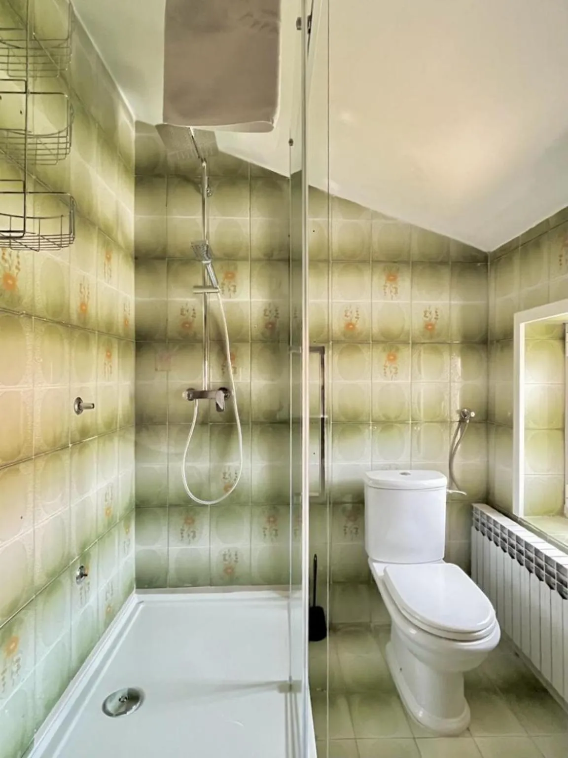 Bathroom in Lemon Tree Apartments
