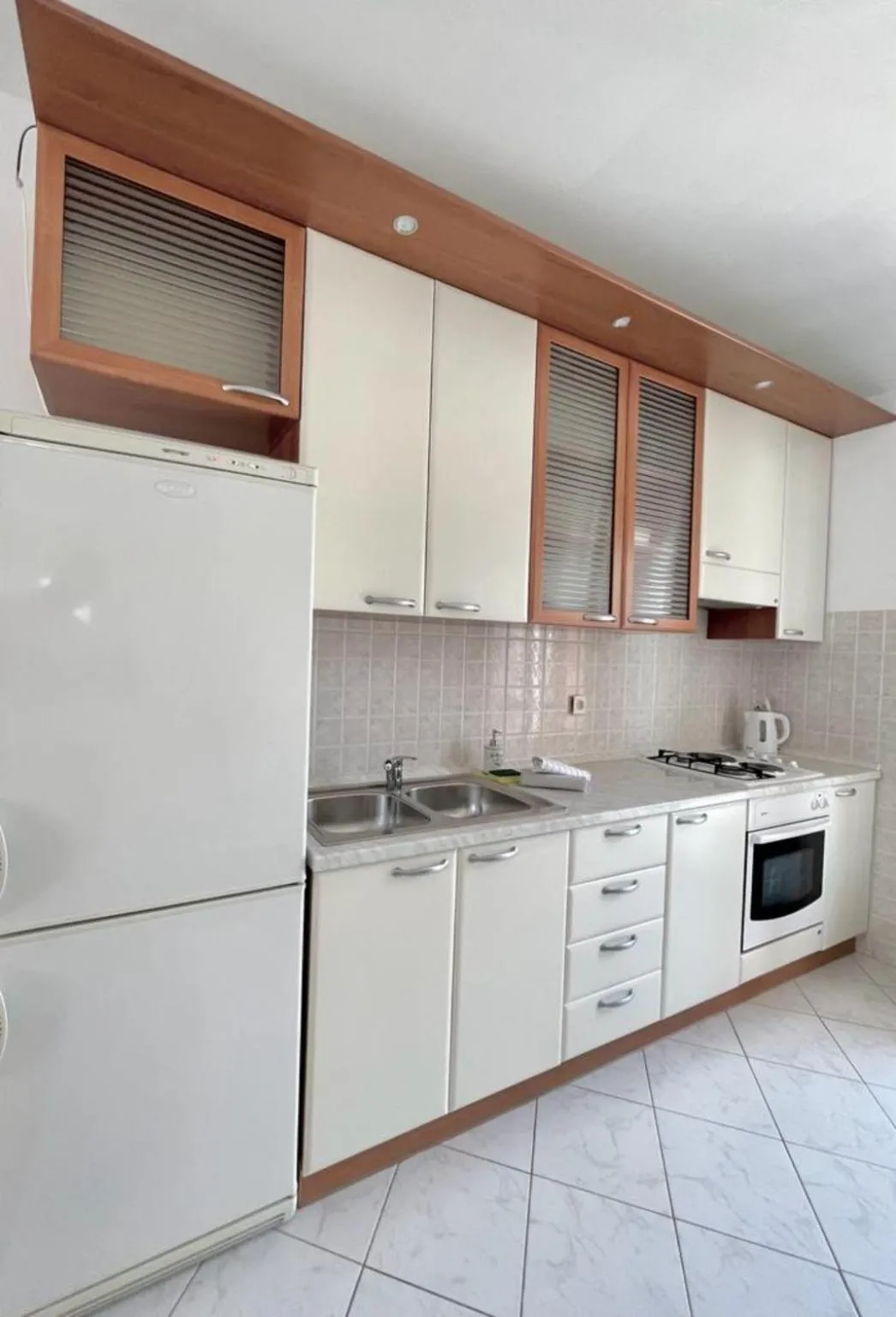 Kitchen or kitchenette in Lemon Tree Apartments