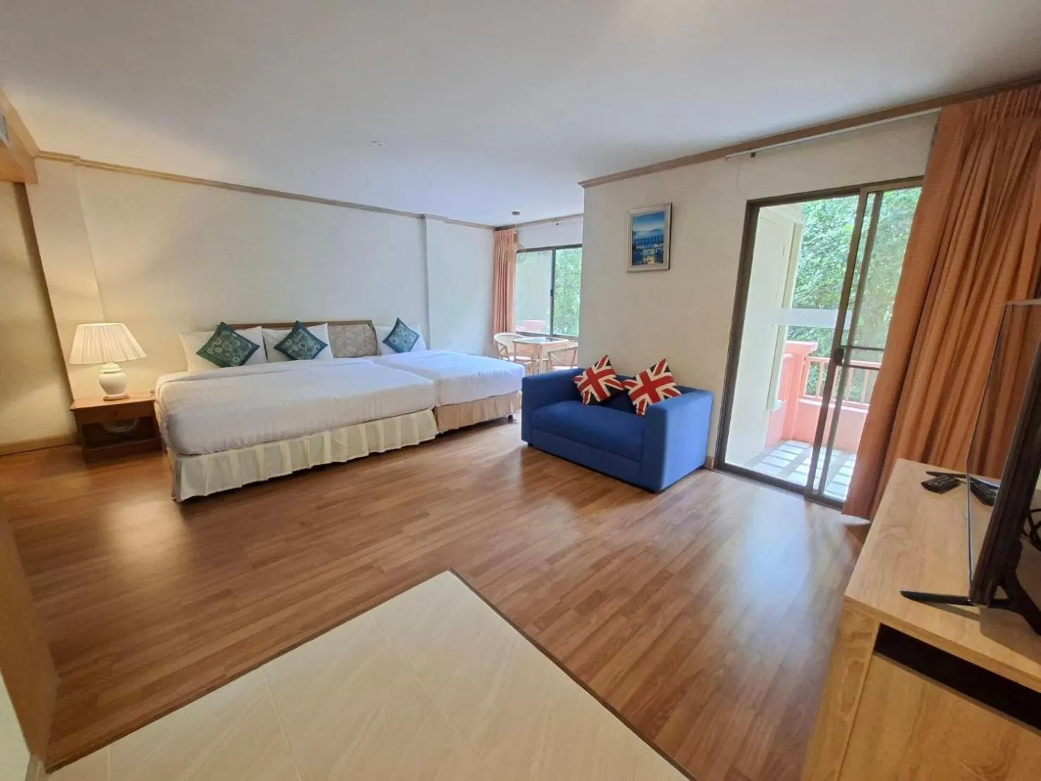 Bed in Takiab Beach Resort