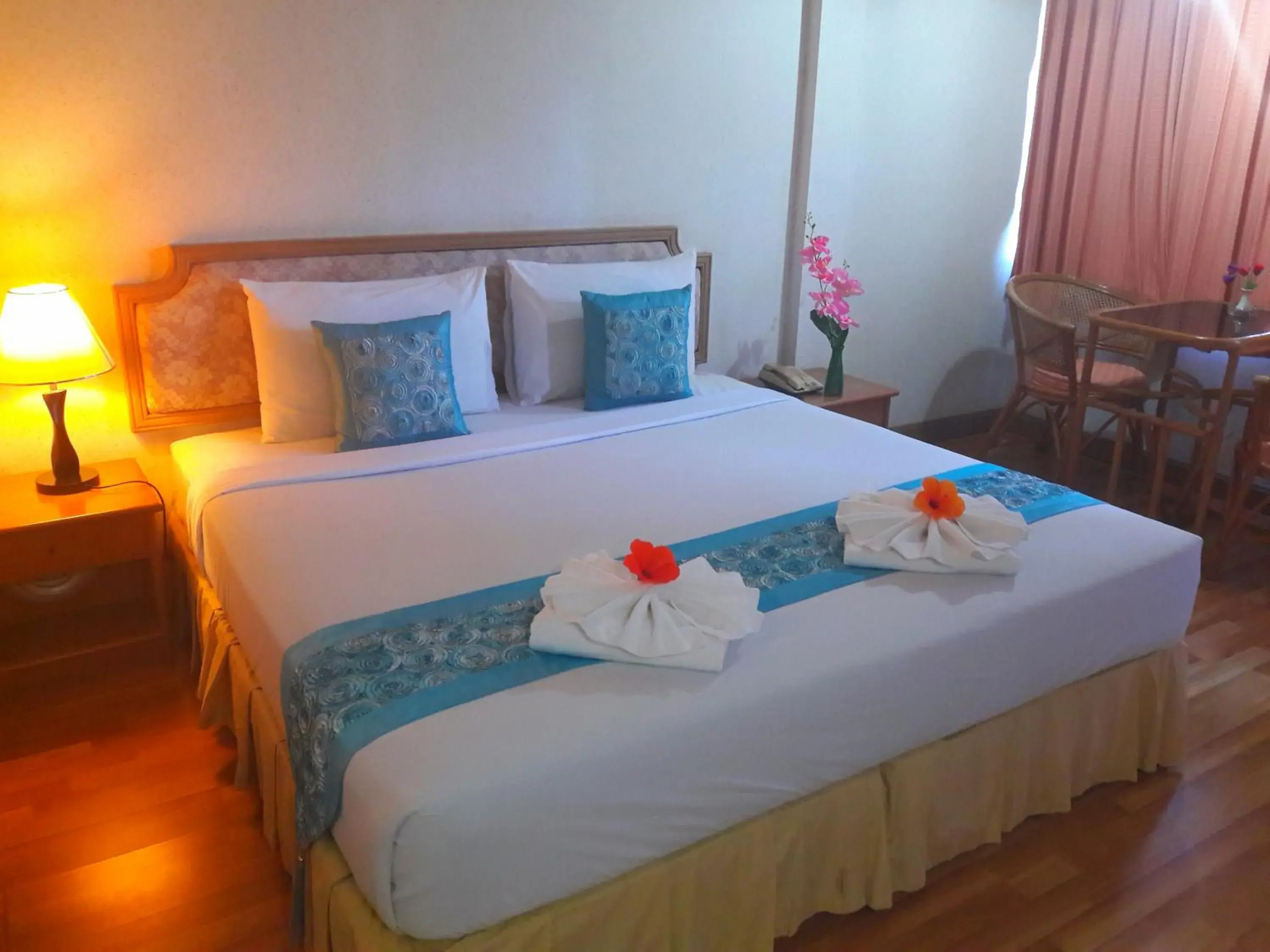 Bed in Takiab Beach Resort Bed in Takiab Beach Resort