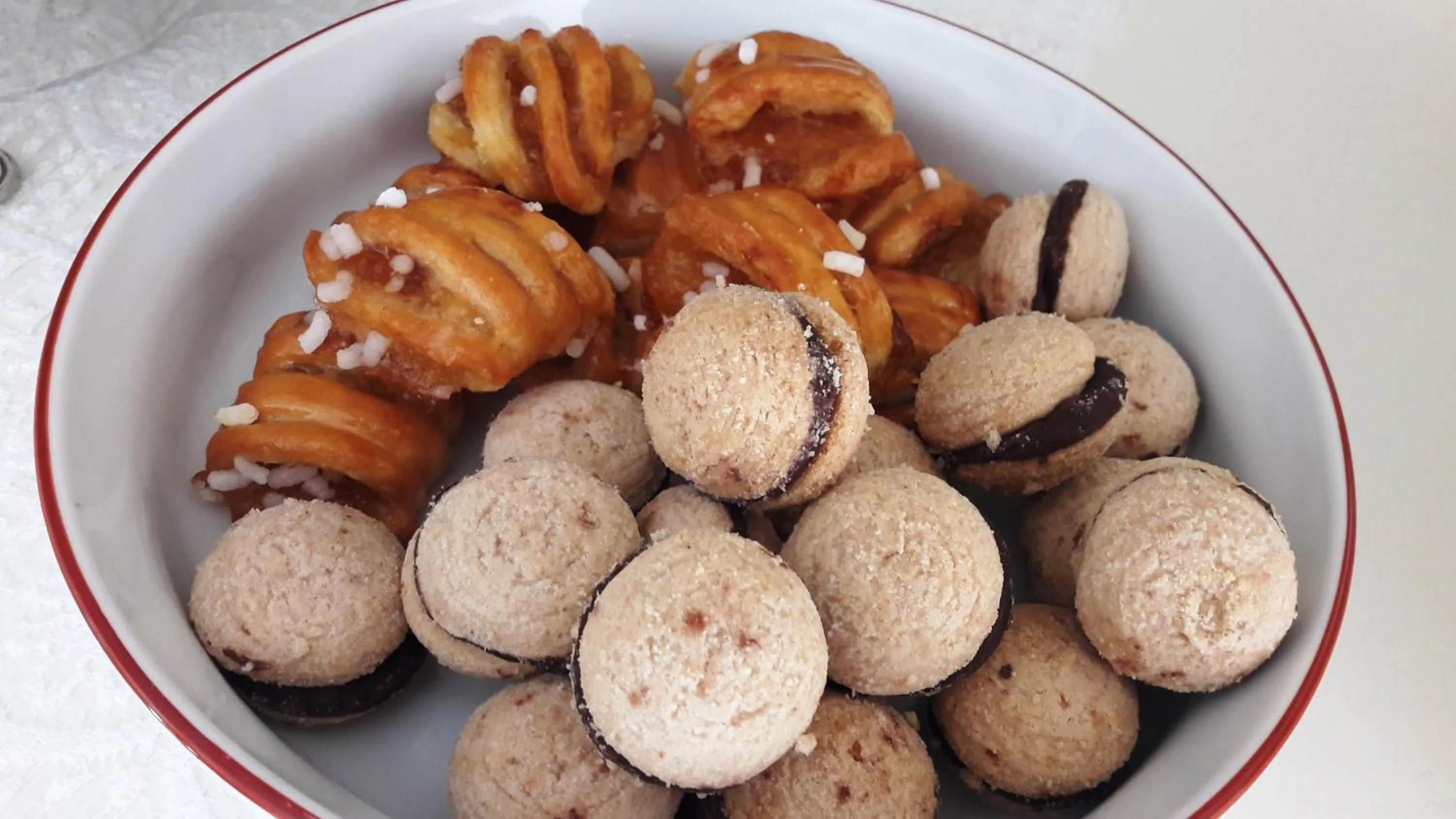 Italian breakfast in La Rosa Tra I Laghi B&B