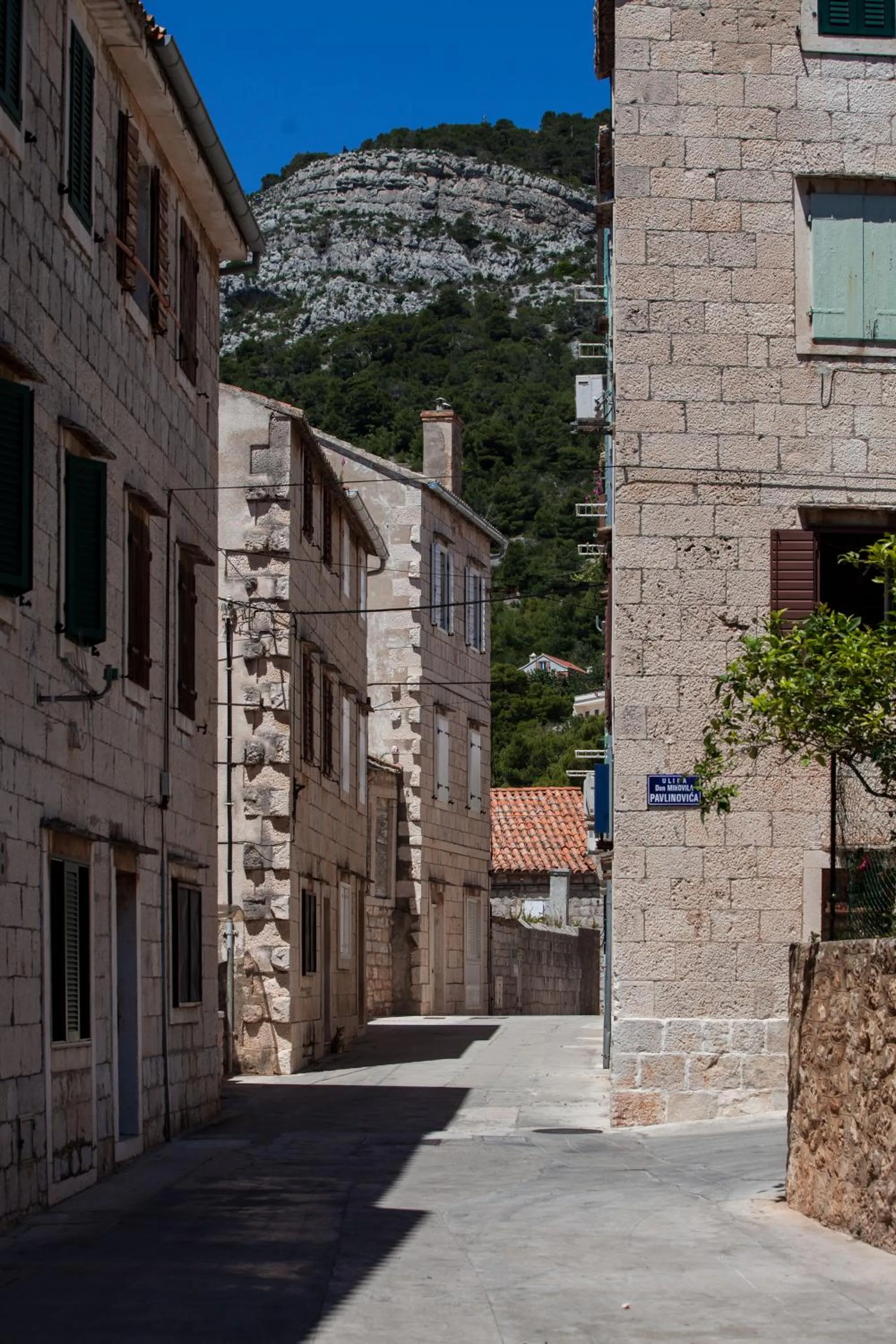 Facade/entrance in Komiza Provita Guesthouse