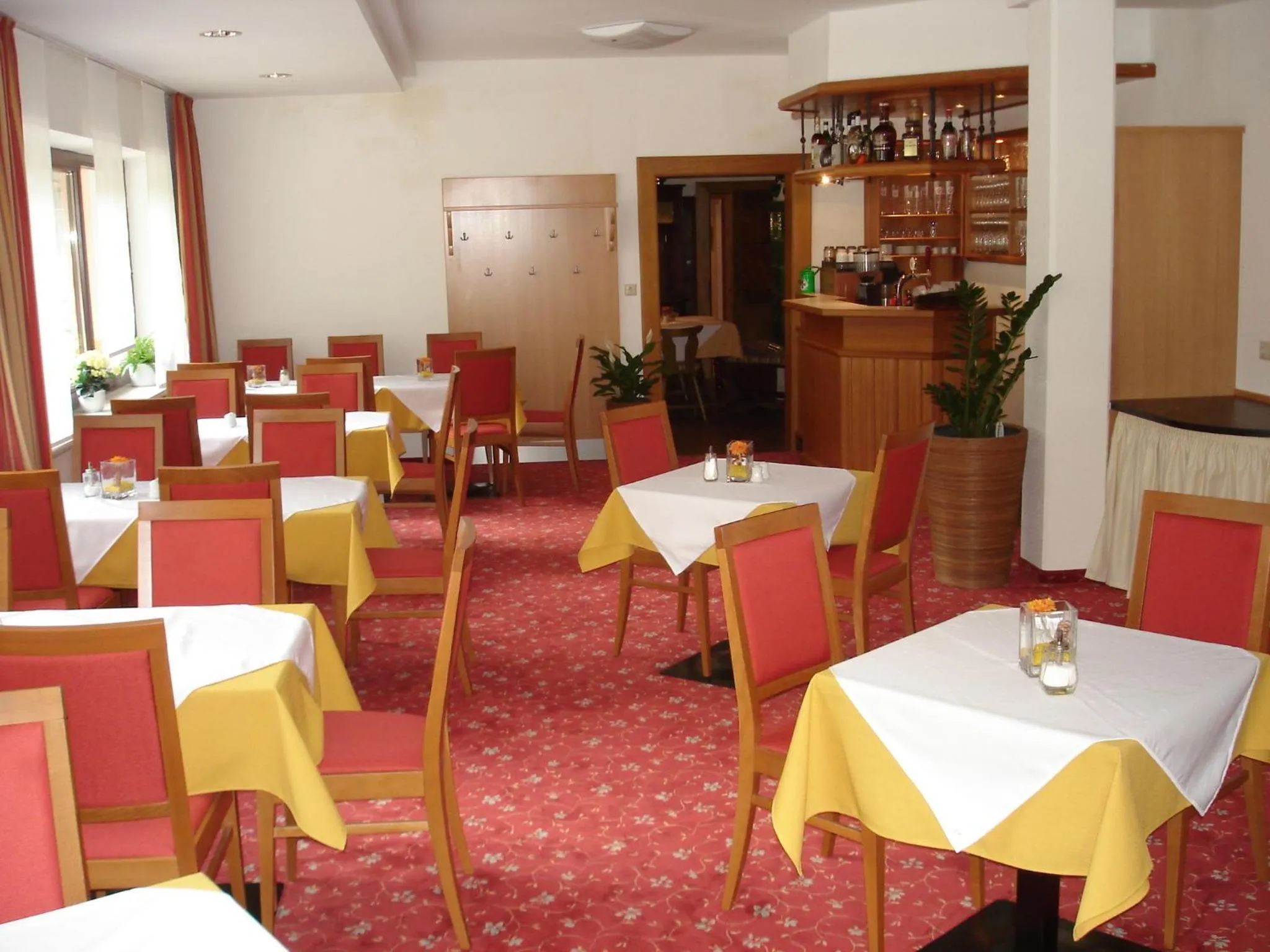 Restaurant/places to eat in Hotel Hubertus