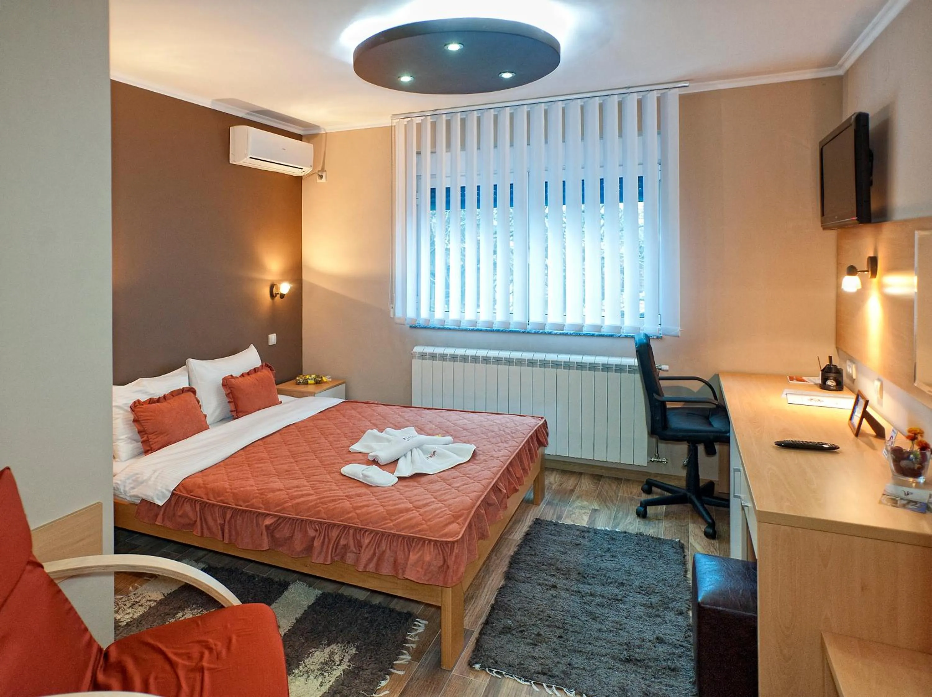 Photo of the whole room, Bed in Garni Hotel Lama