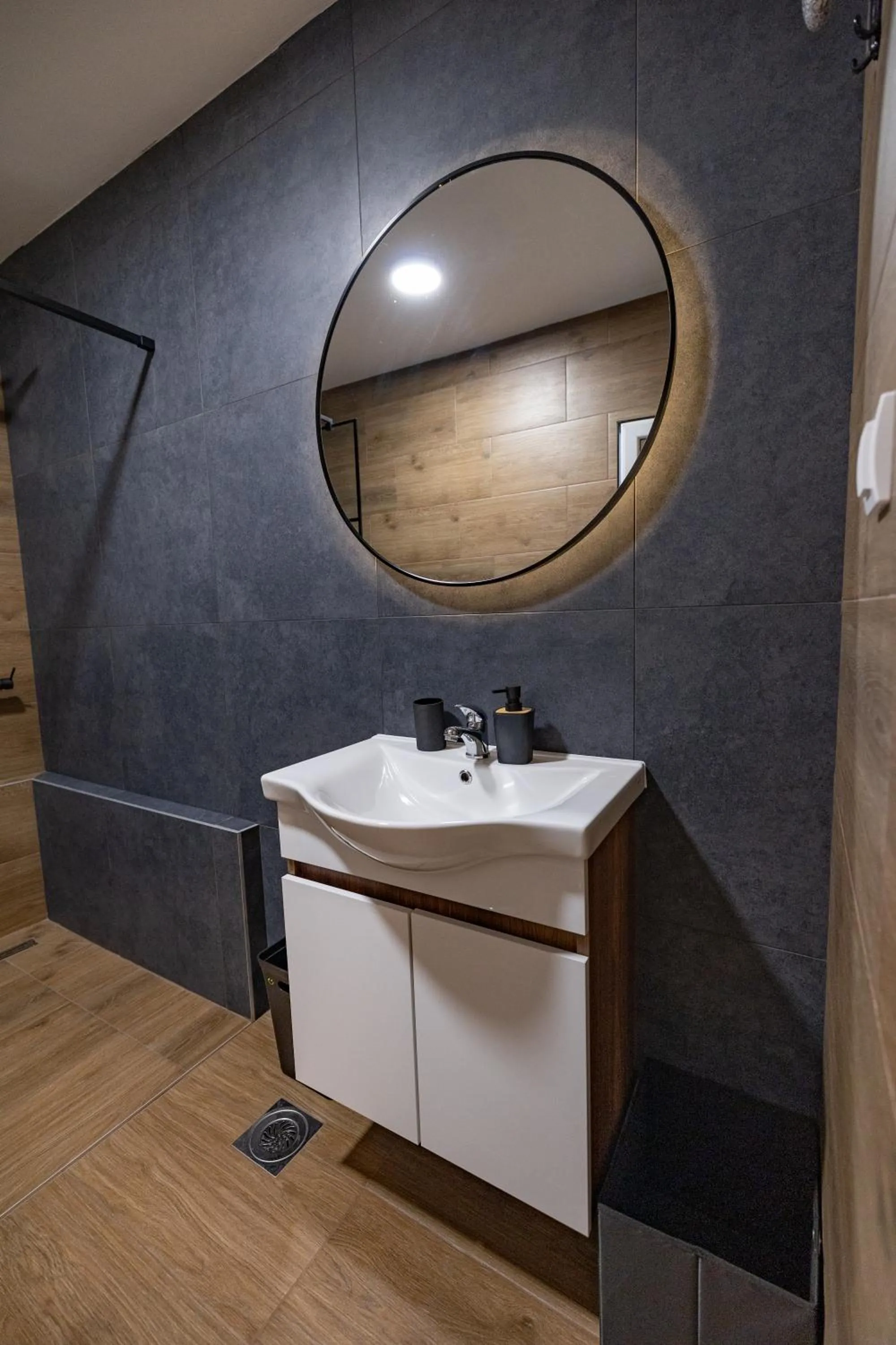 Bathroom in Garni Hotel Lama