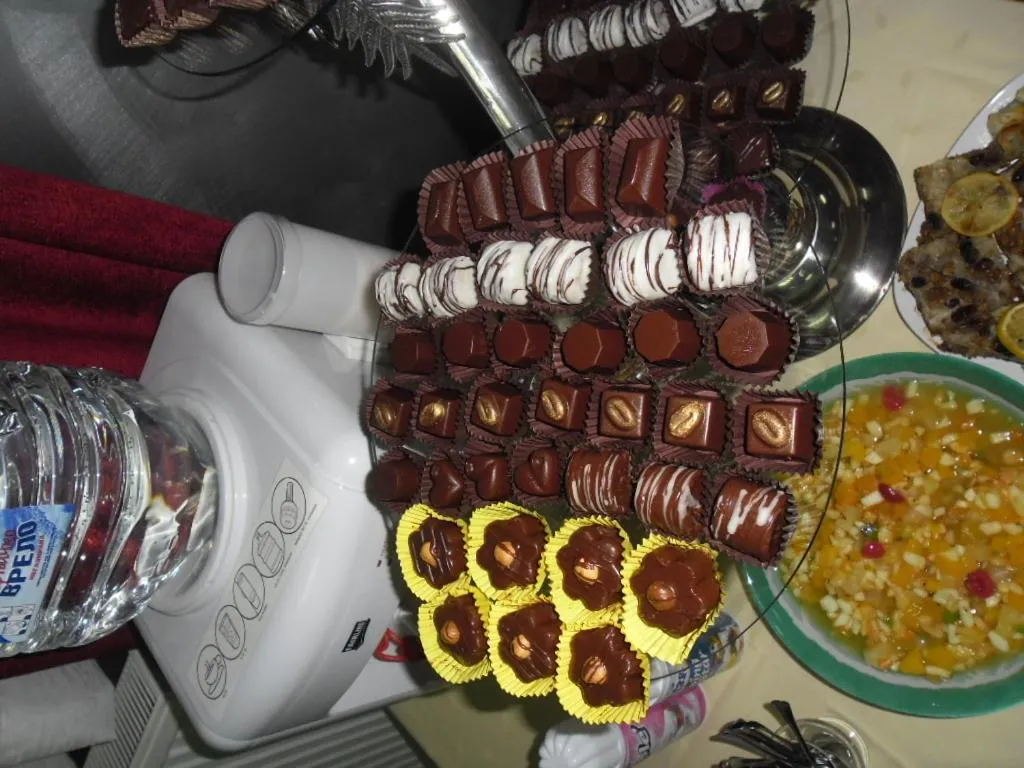 Restaurant/places to eat in Garni Hotel Lama