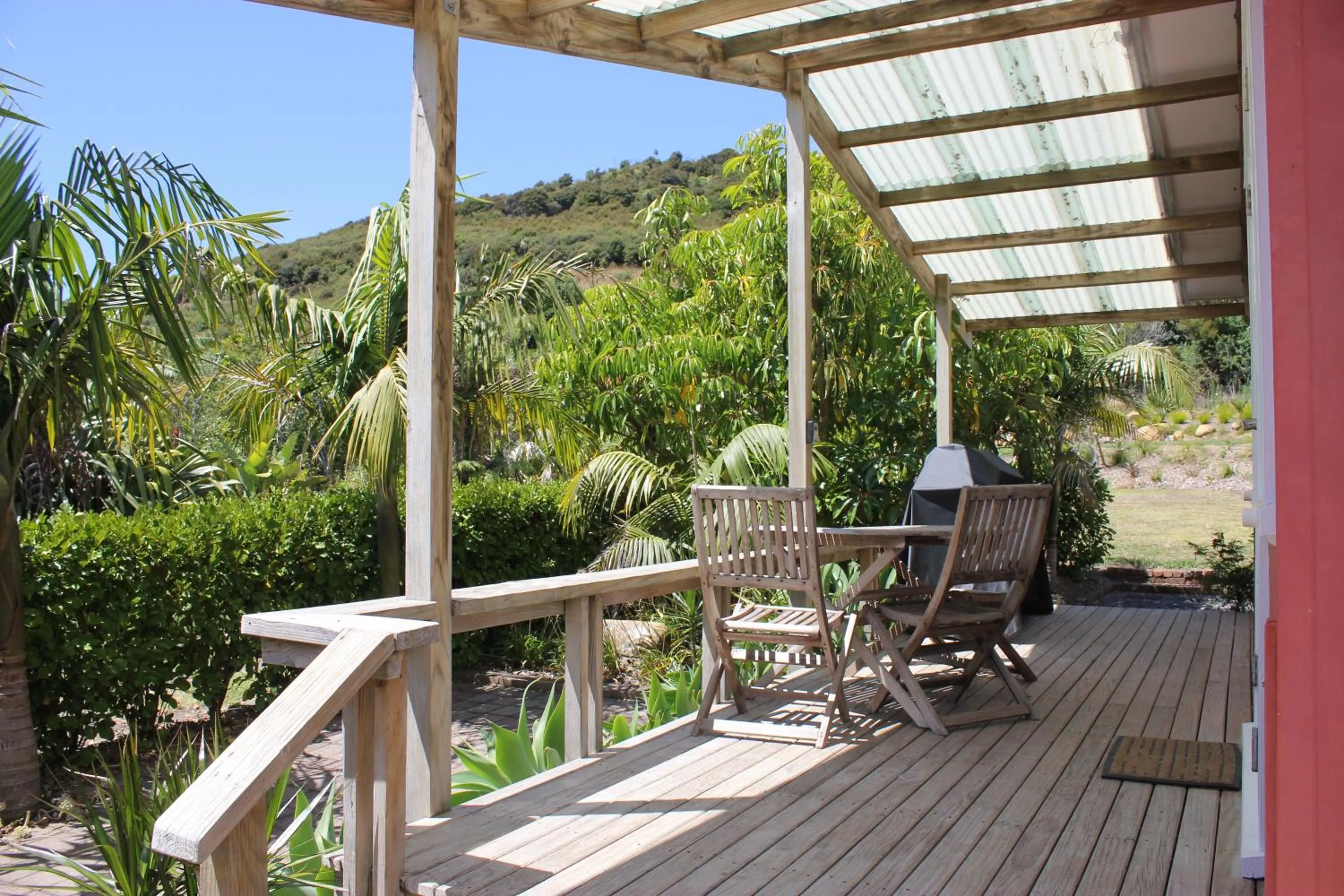 Hot Water Beach Surf Sound Cottage